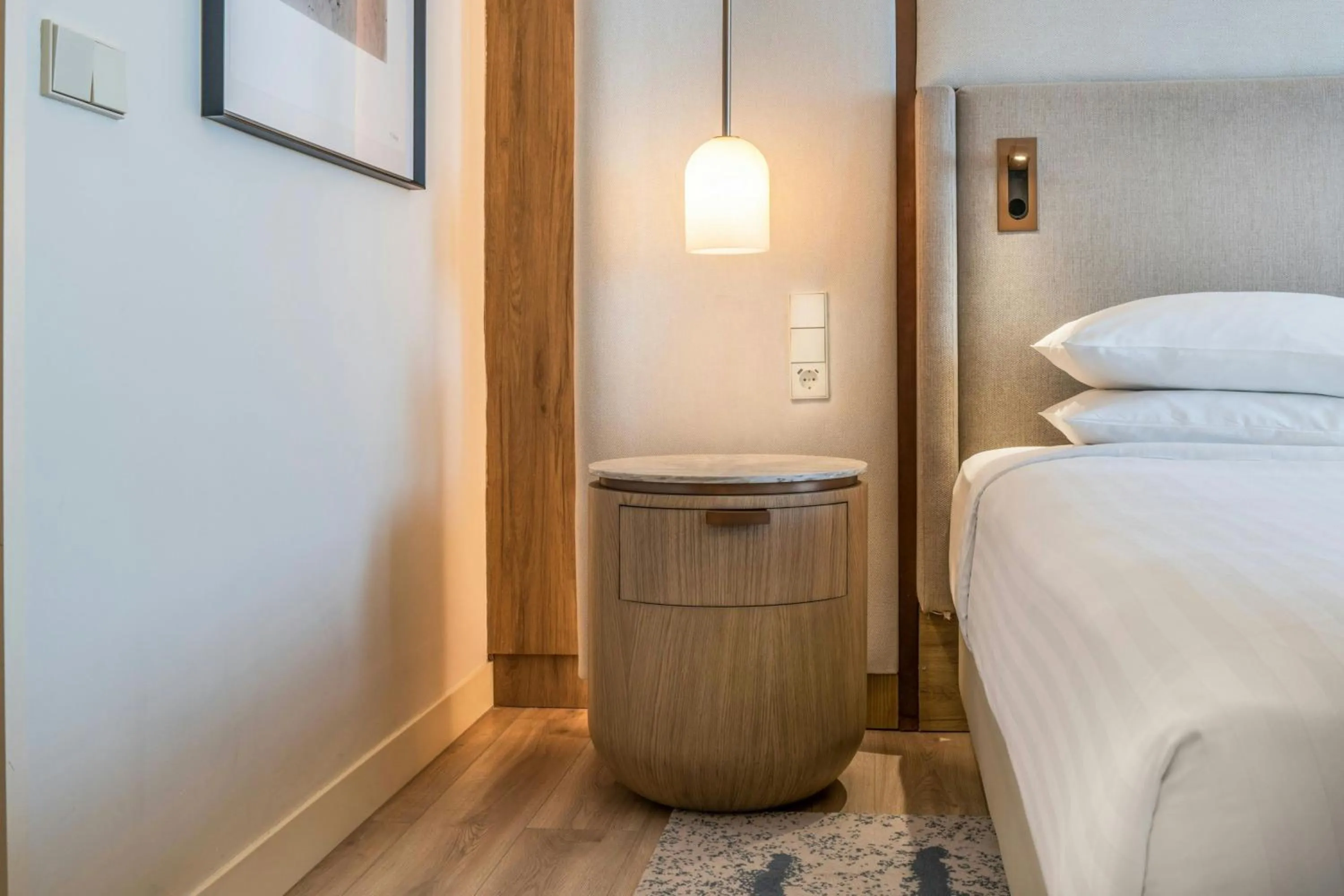 Photo of the whole room, Bed in Madrid Marriott Hotel Princesa Plaza