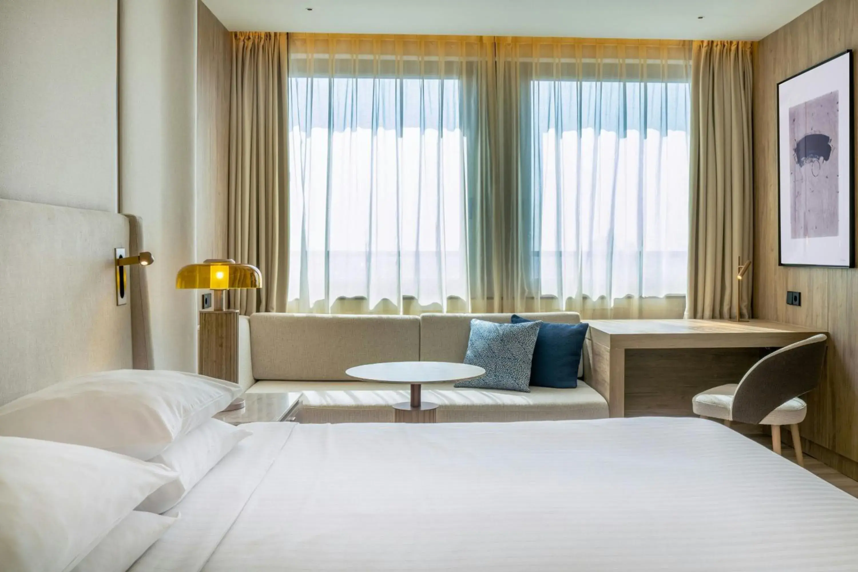 Superior King Room with City View in Madrid Marriott Hotel Princesa Plaza Superior King Room with City View in Madrid Marriott Hotel Princesa Plaza