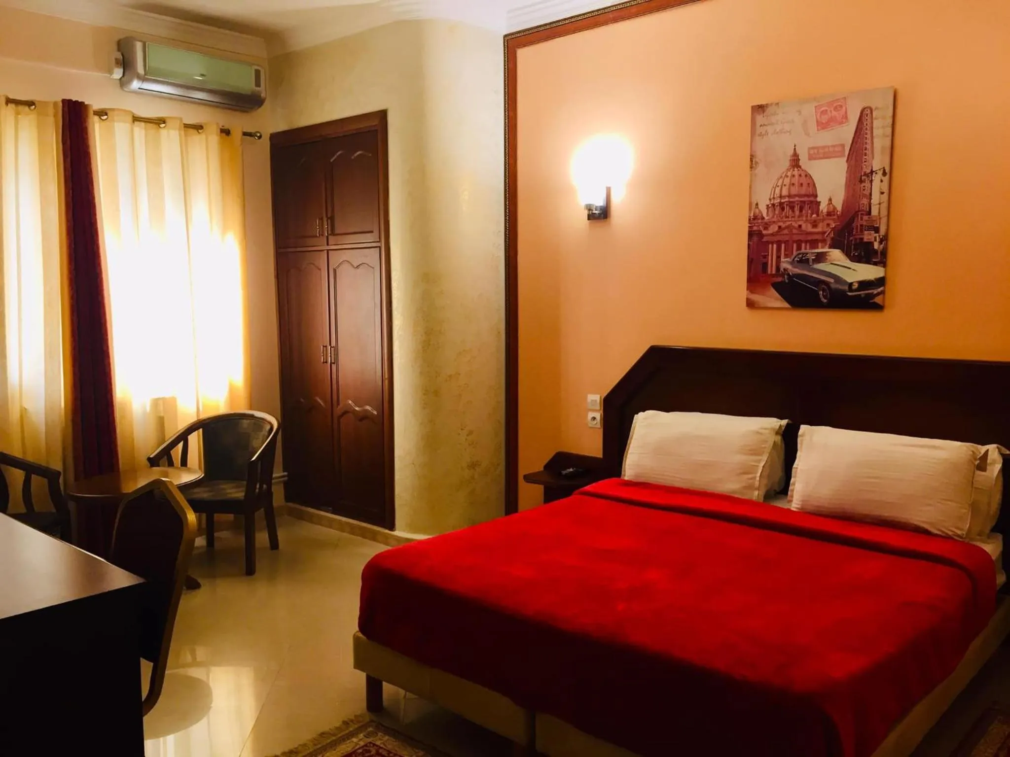 Hotel Les Ambassadeurs