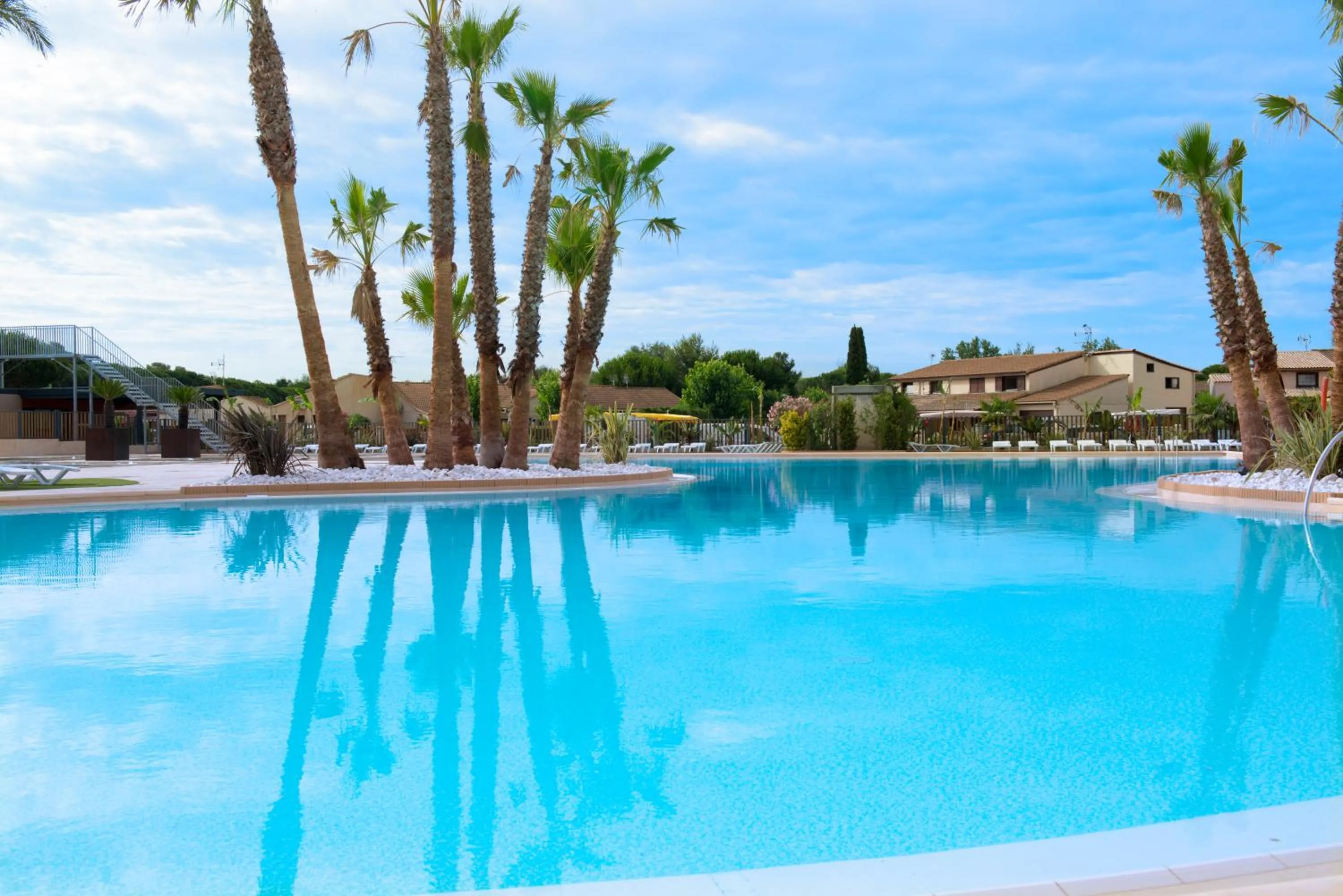 Swimming pool in Les Tamaris et Les Portes du Soleil
