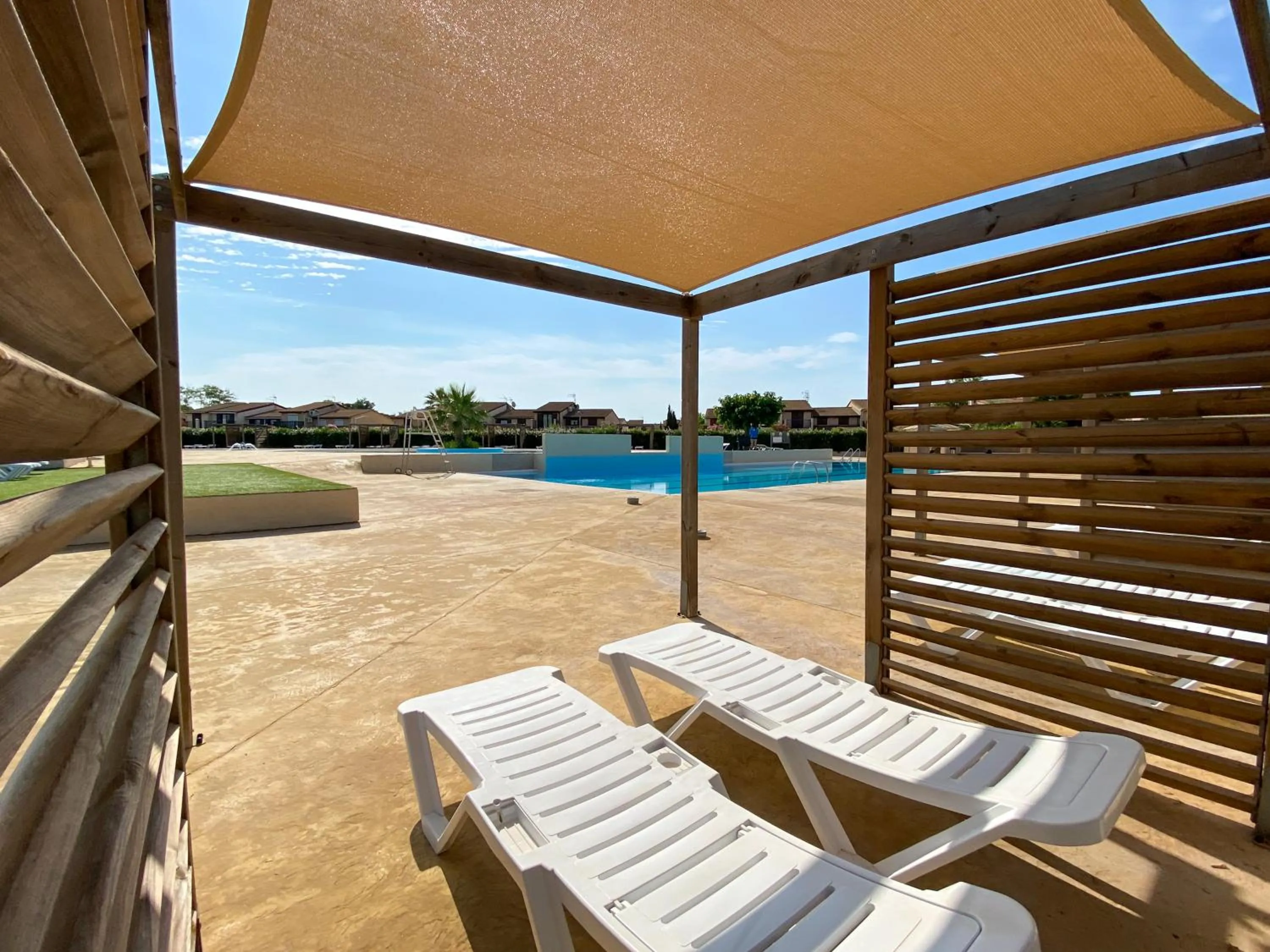 Swimming pool in Les Tamaris et Les Portes du Soleil