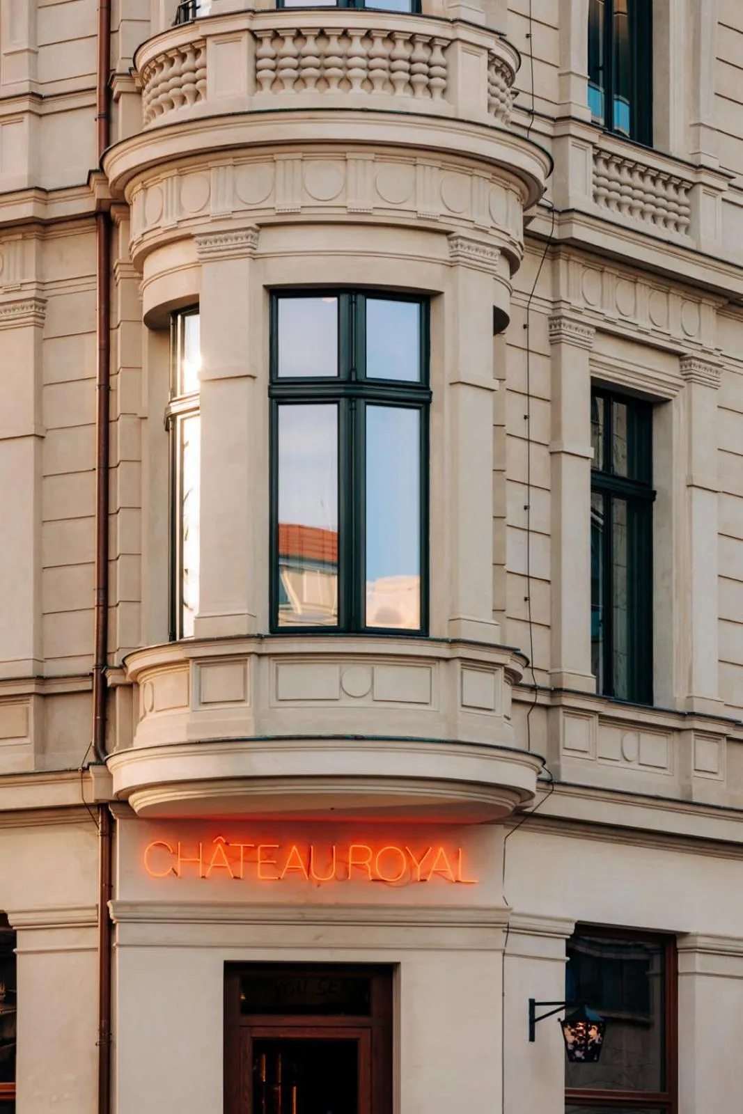 Property building in Boutique Hotel Château Royal