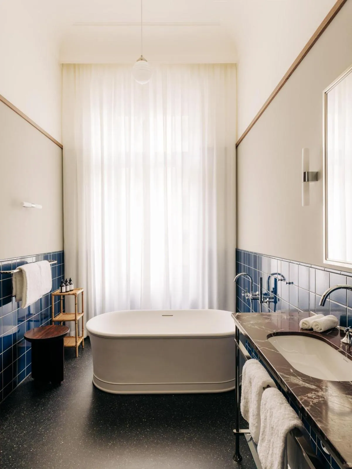 Bathroom, Bed in Boutique Hotel Château Royal