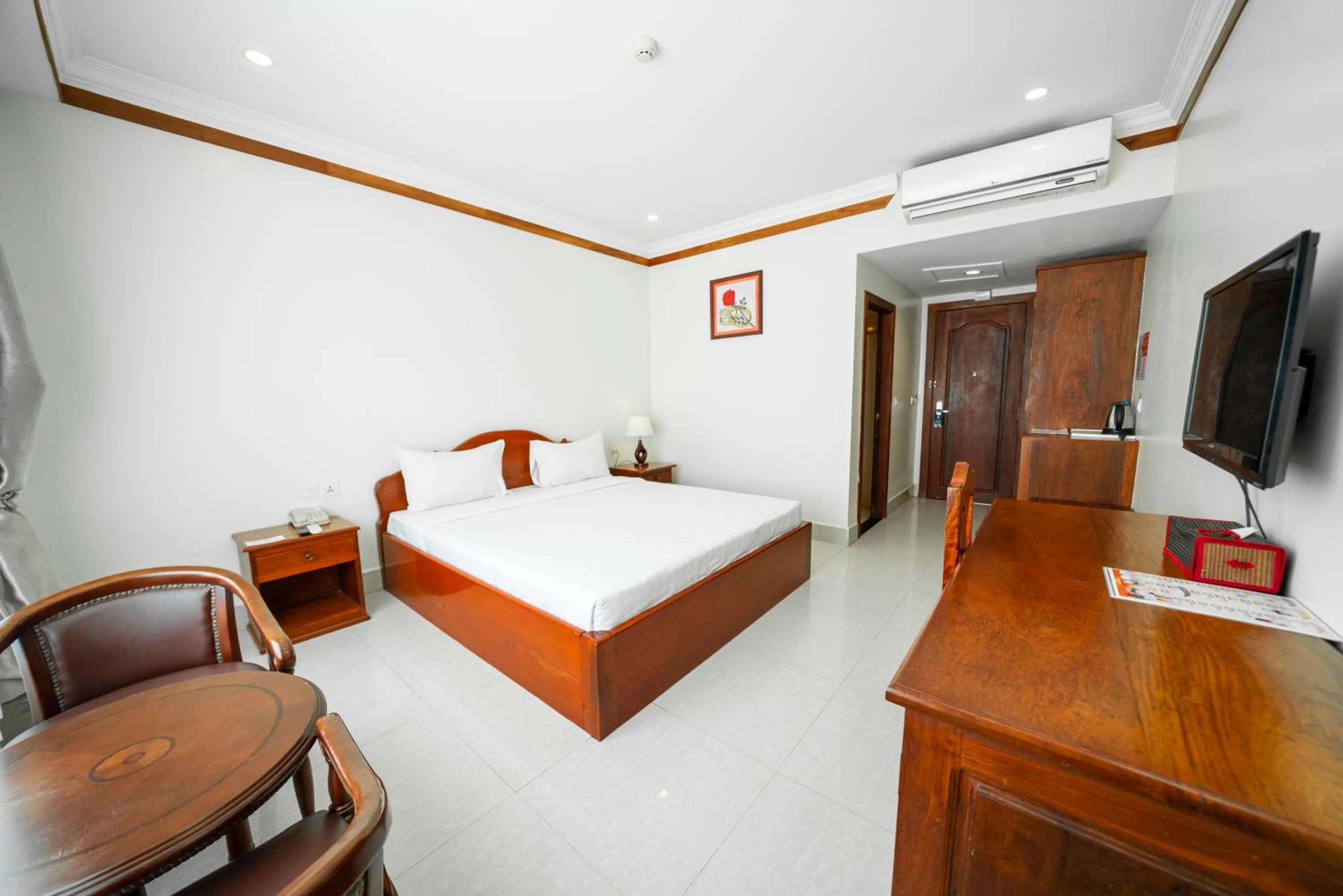 Bedroom, Bed in Pursat Riverside Hotel & Spa
