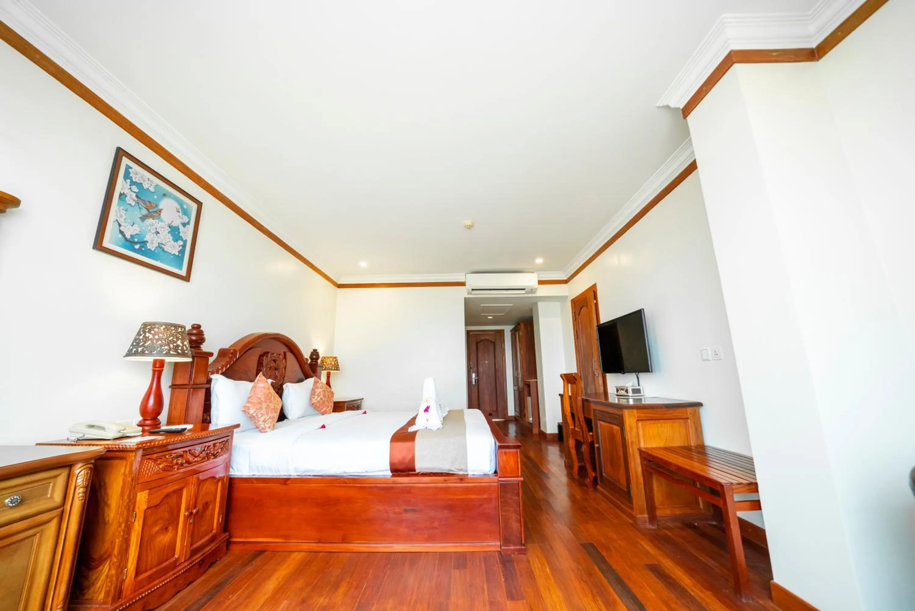 Bedroom, Bed in Pursat Riverside Hotel & Spa