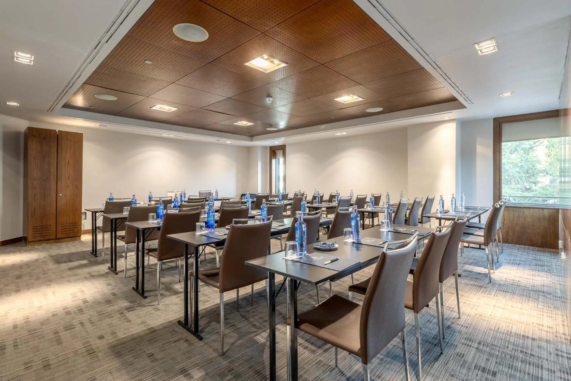 Meeting/conference room in Eurostars Suites Mirasierra