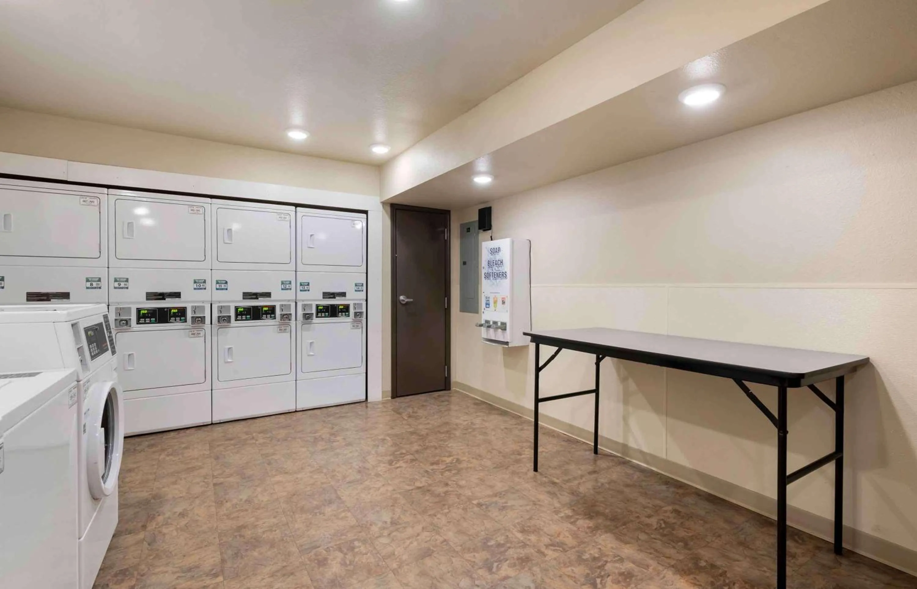 Property building in Extended Stay America Select Suites - Lake Worth