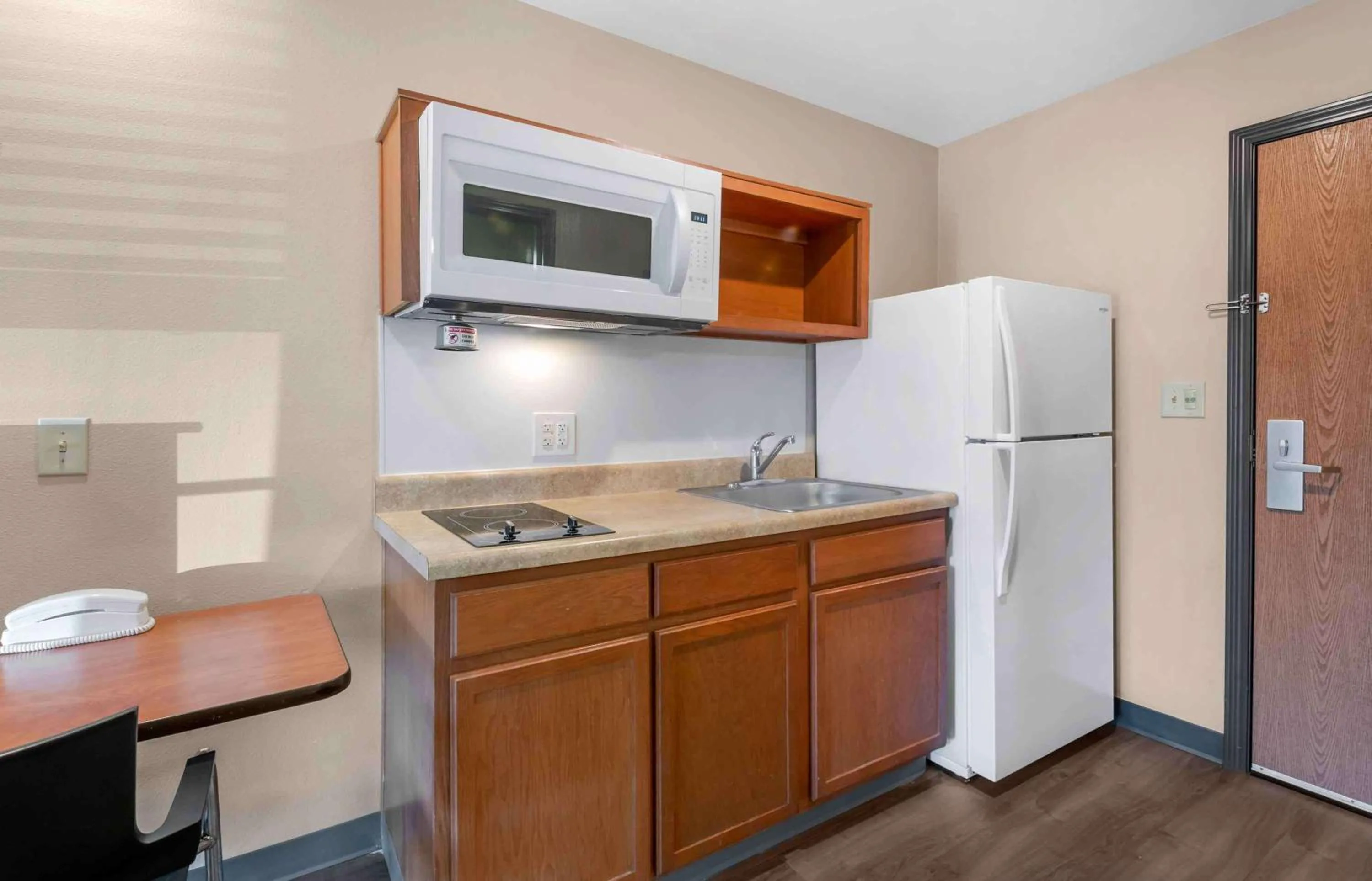 Bedroom in Extended Stay America Select Suites - Jacksonville - North