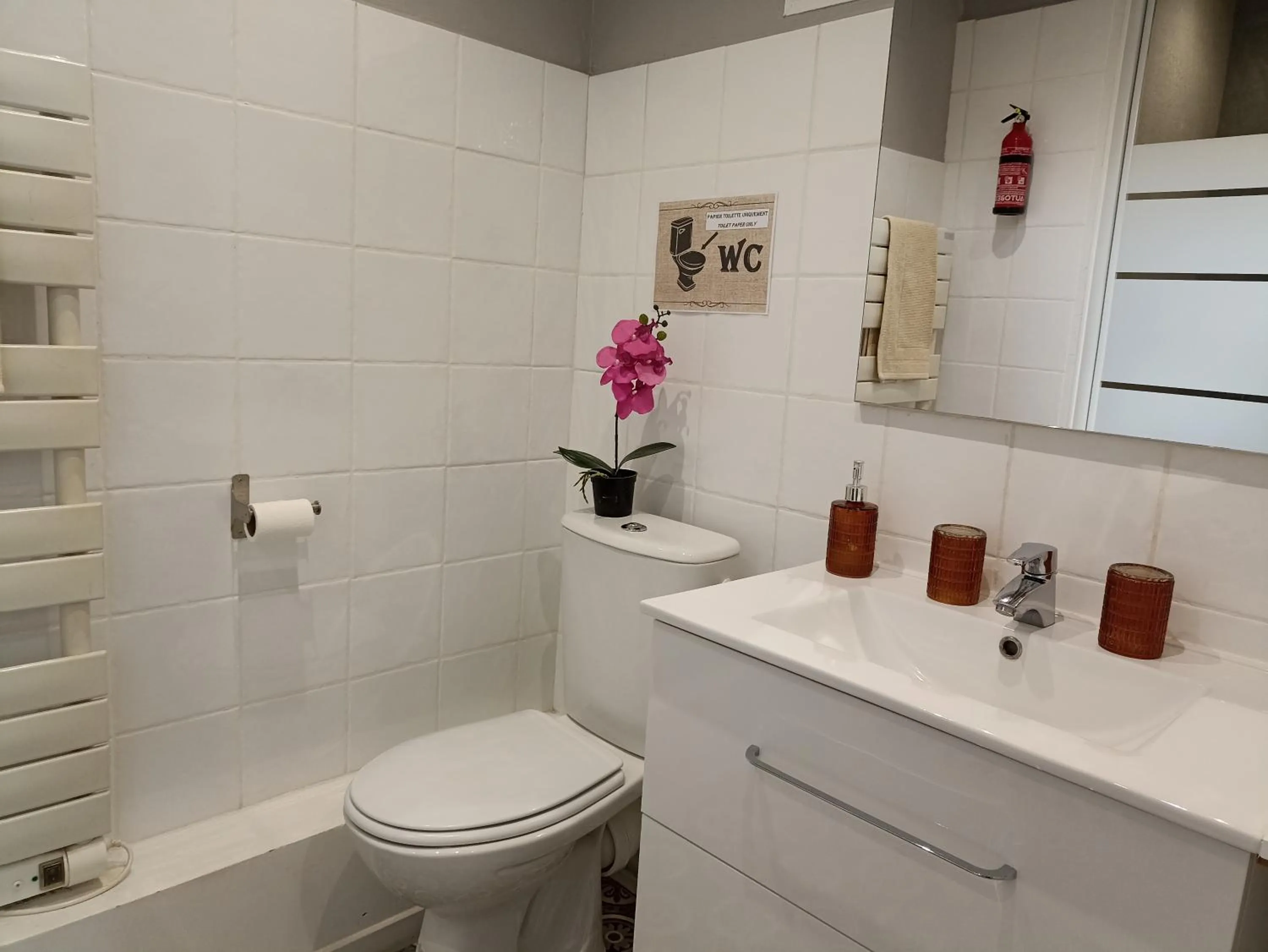 Bathroom in " LE CHABASSOLE " CHAMBRES D'HÔTES - GORGES du VERDON