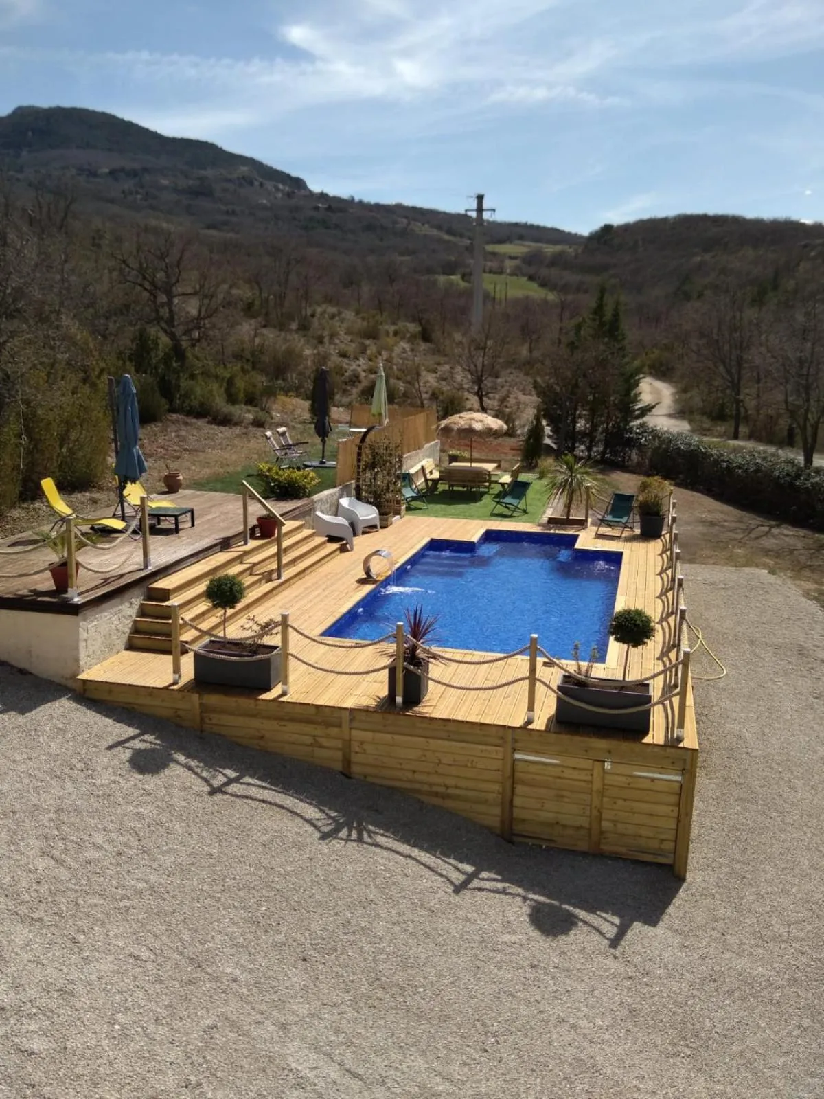 Swimming pool in " LE CHABASSOLE " CHAMBRES D'HÔTES - GORGES du VERDON