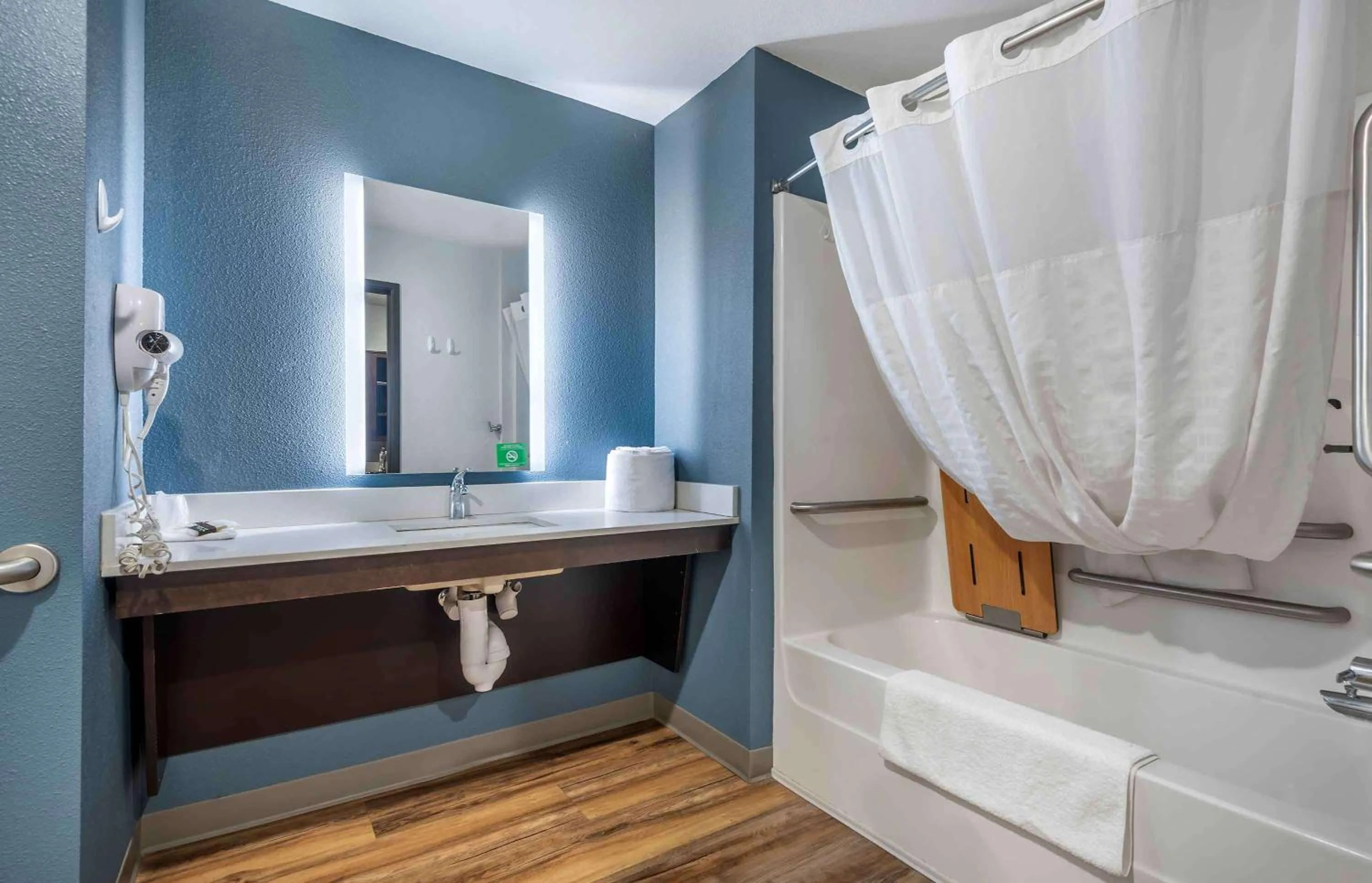 Bathroom in Extended Stay America Suites - Norco