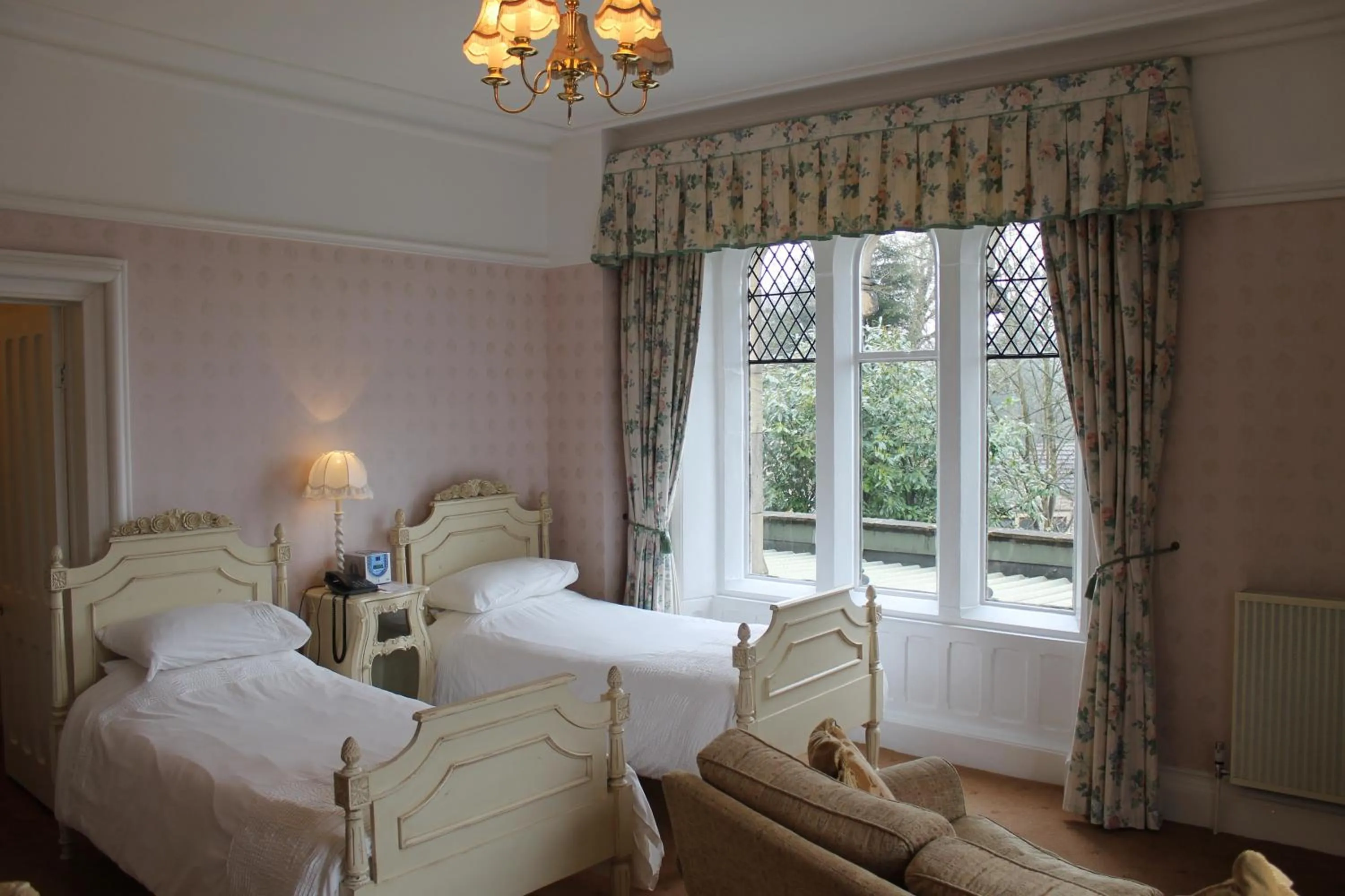 Bedroom, Bed in Oakwood Hall Hotel