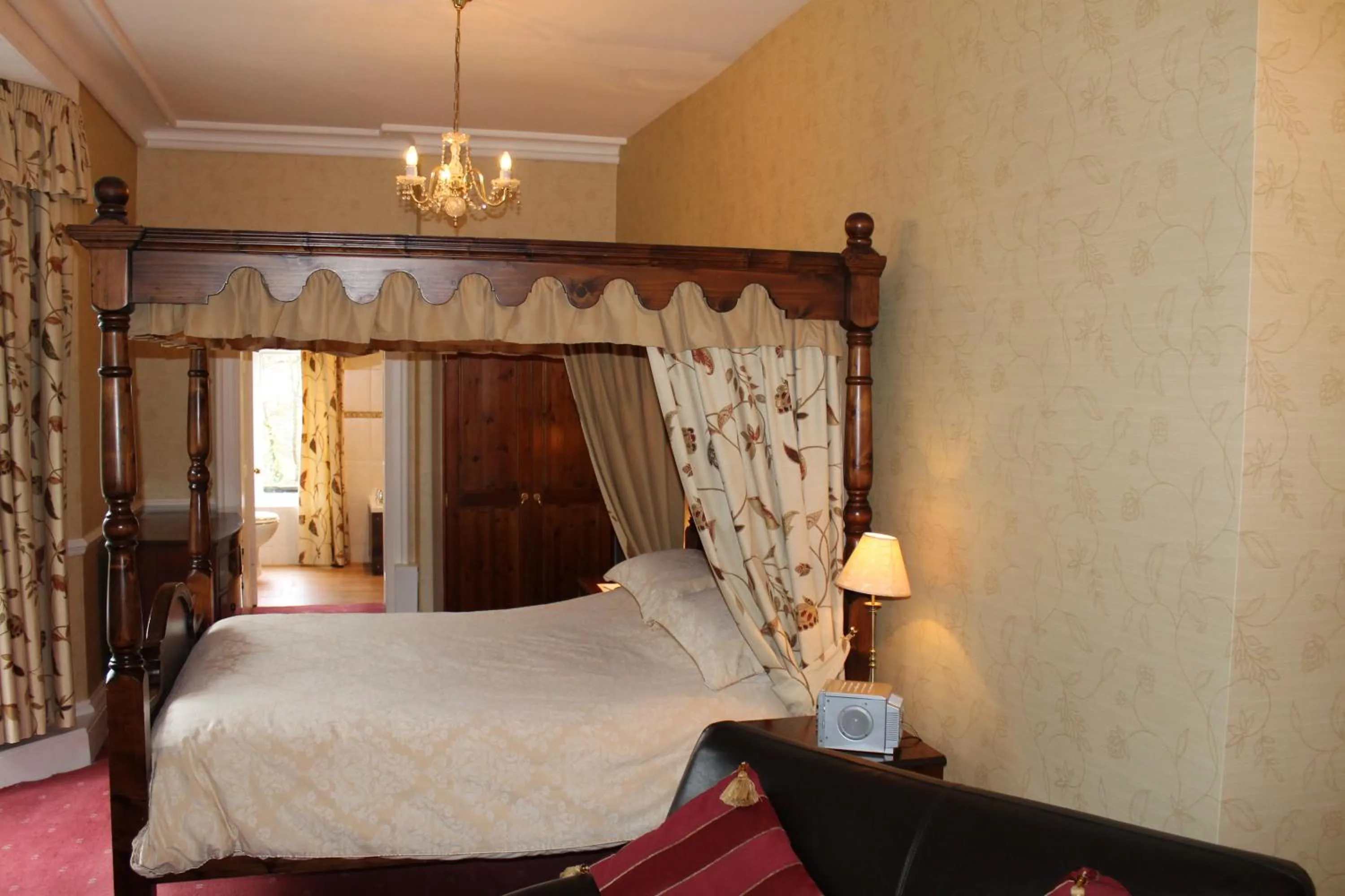 Bed in Oakwood Hall Hotel