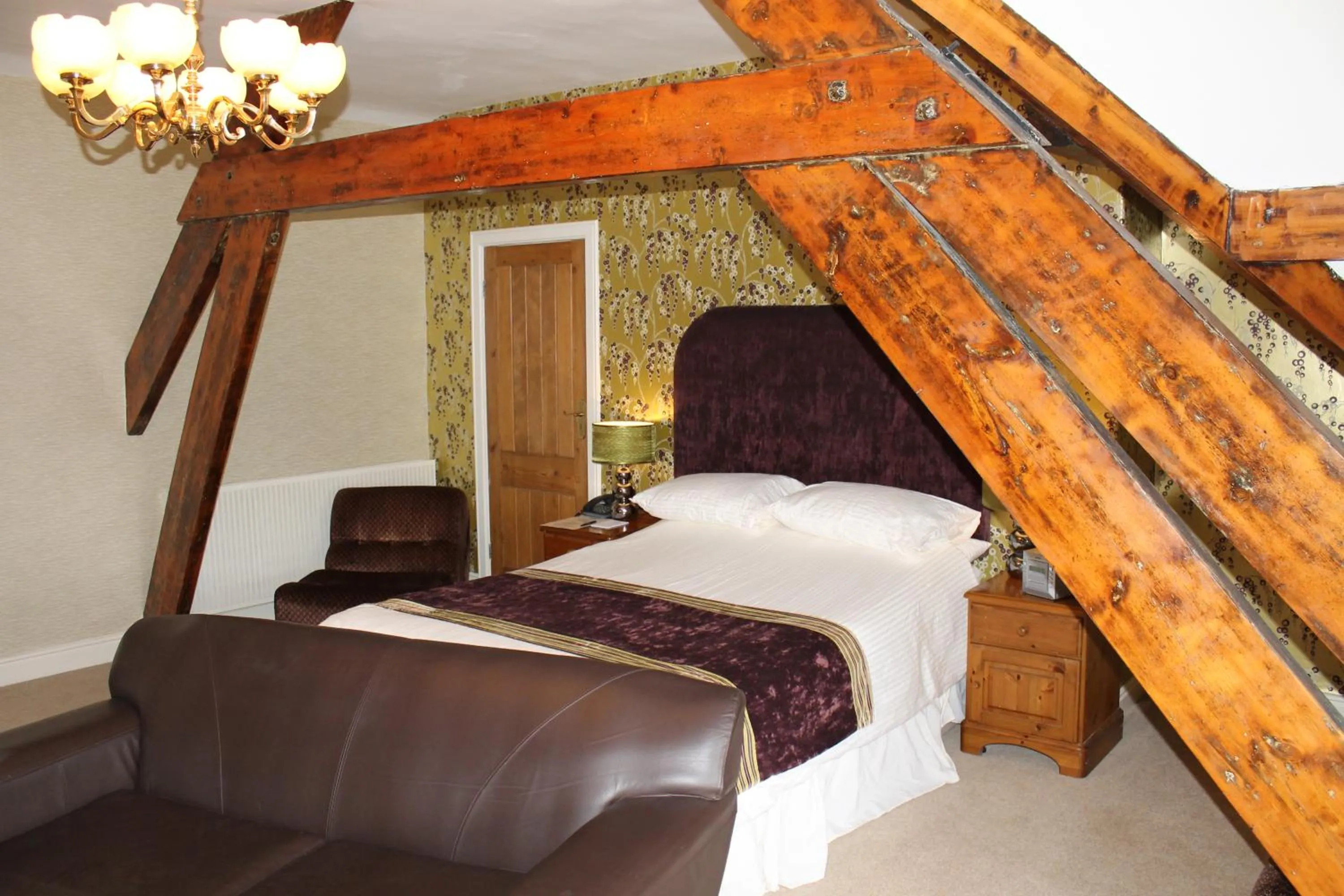 Family, Bed in Oakwood Hall Hotel