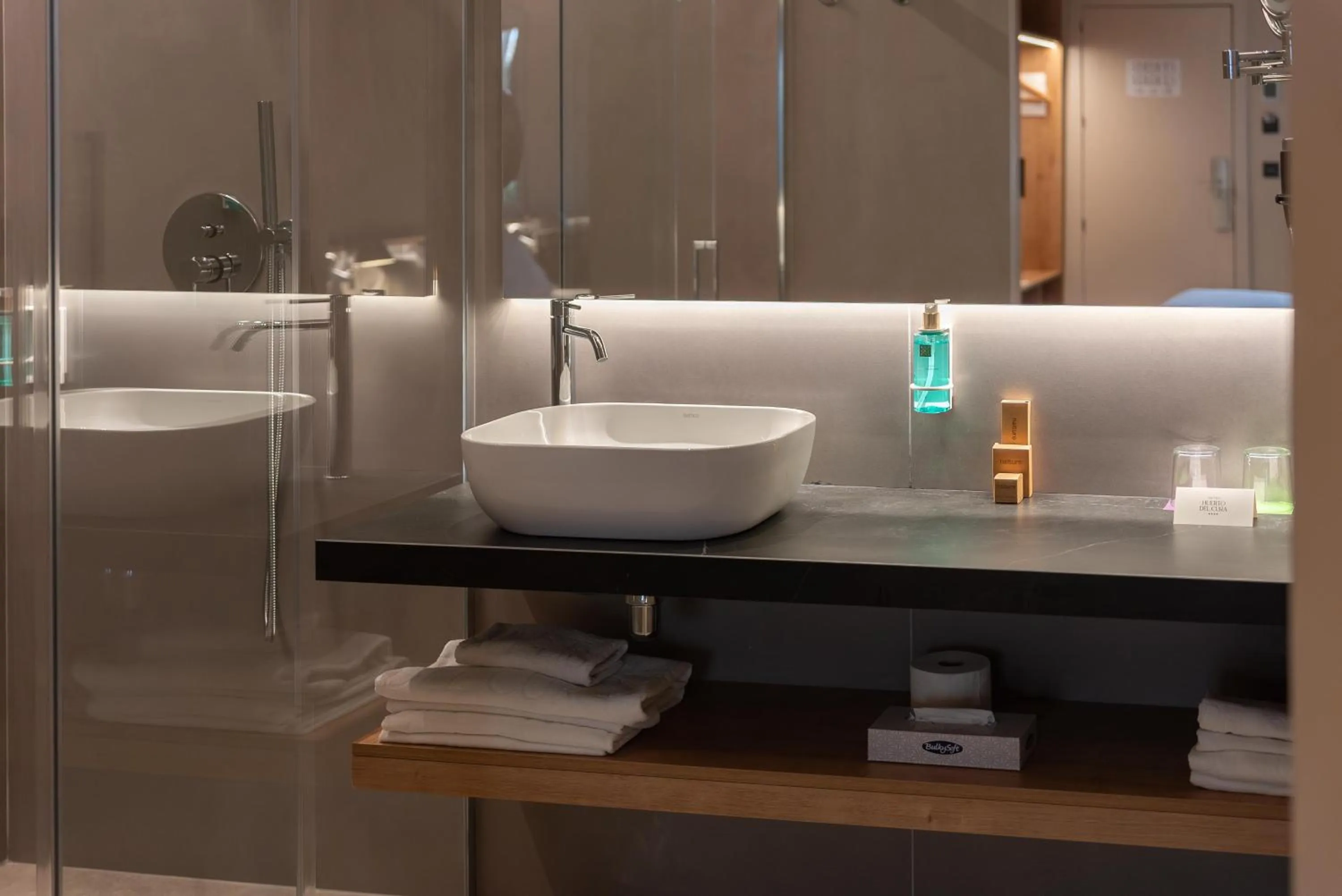 Bathroom in Hotel Huerto del Cura