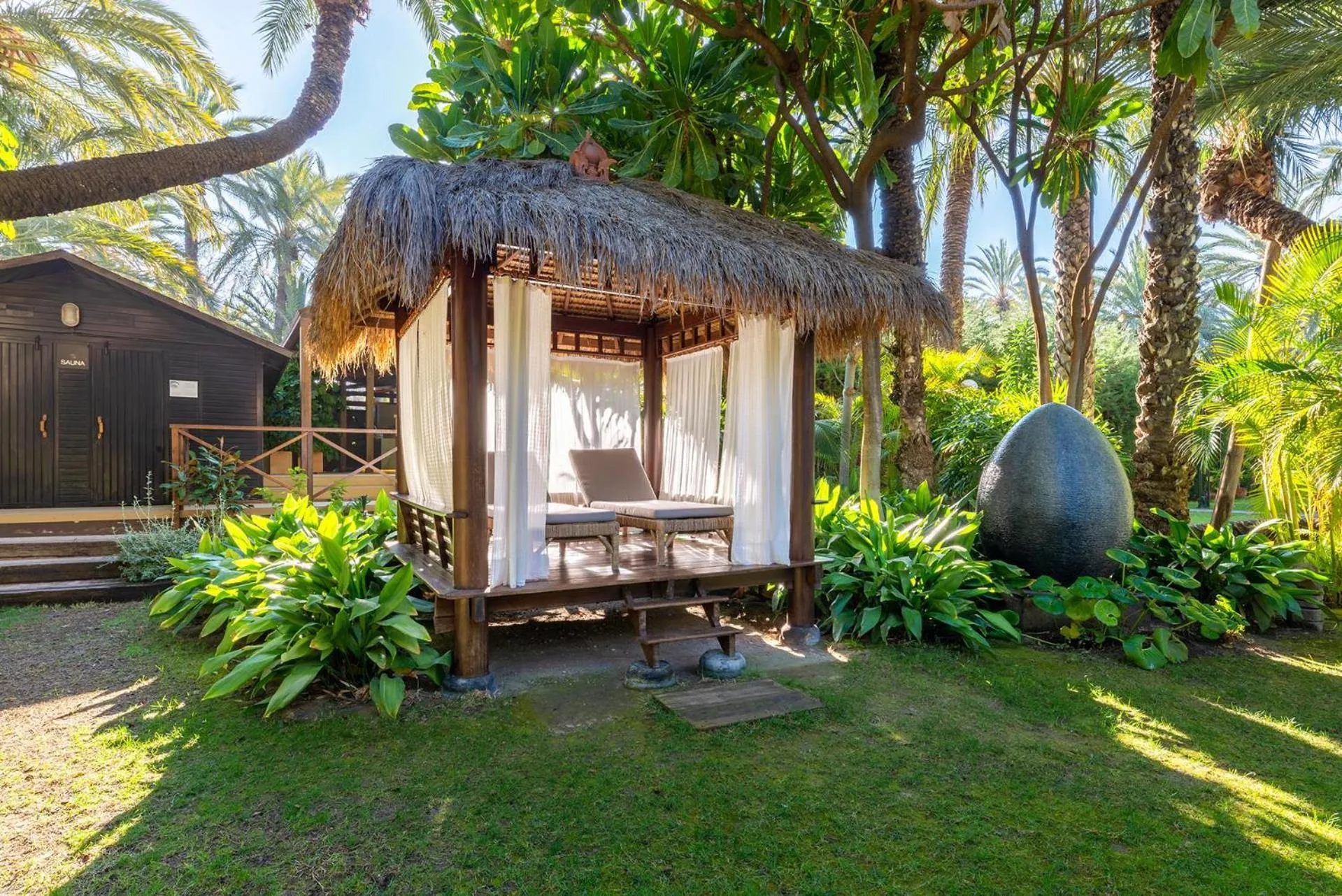 Garden in Hotel Huerto del Cura