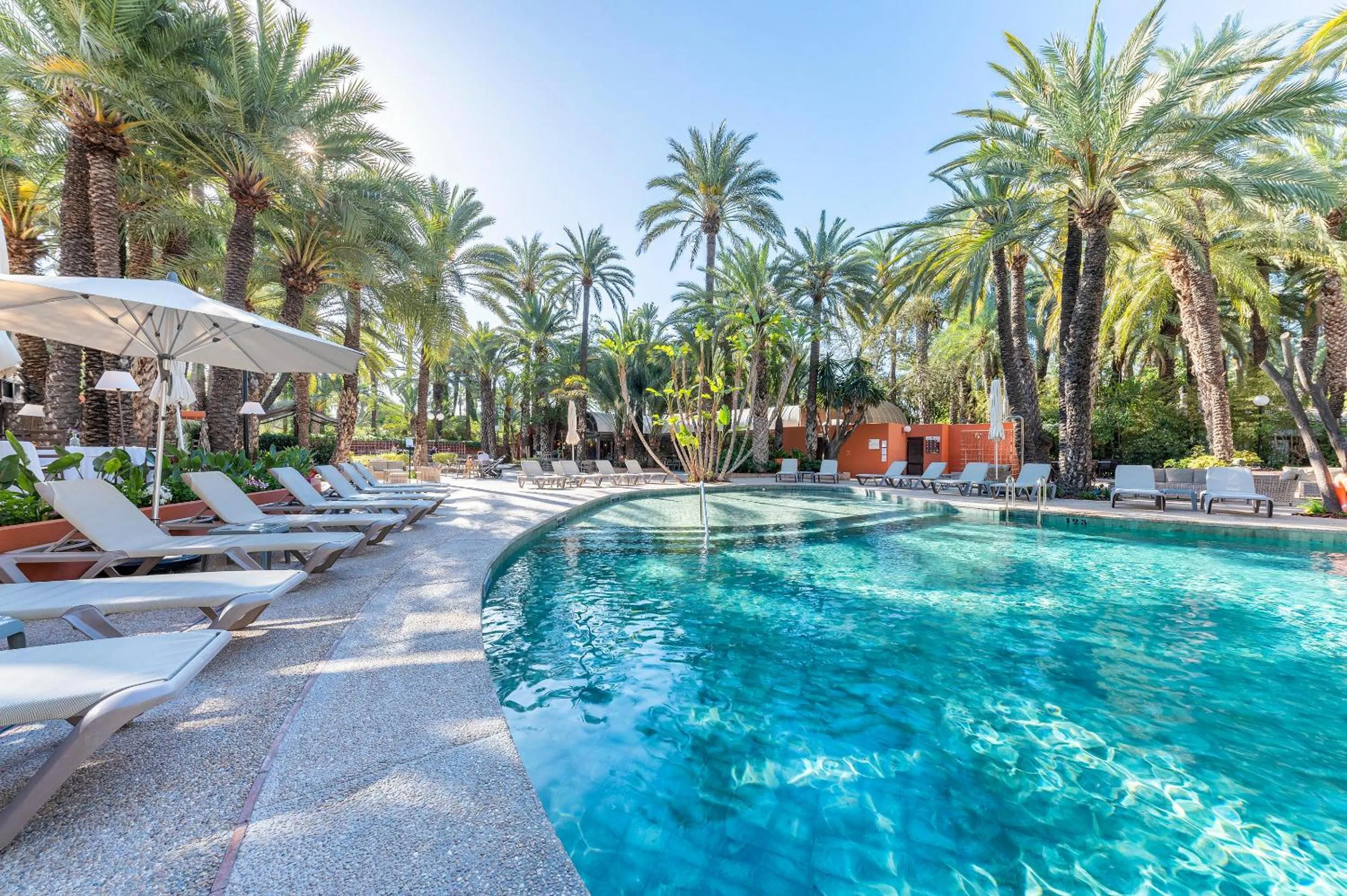 Swimming pool in Hotel Huerto del Cura