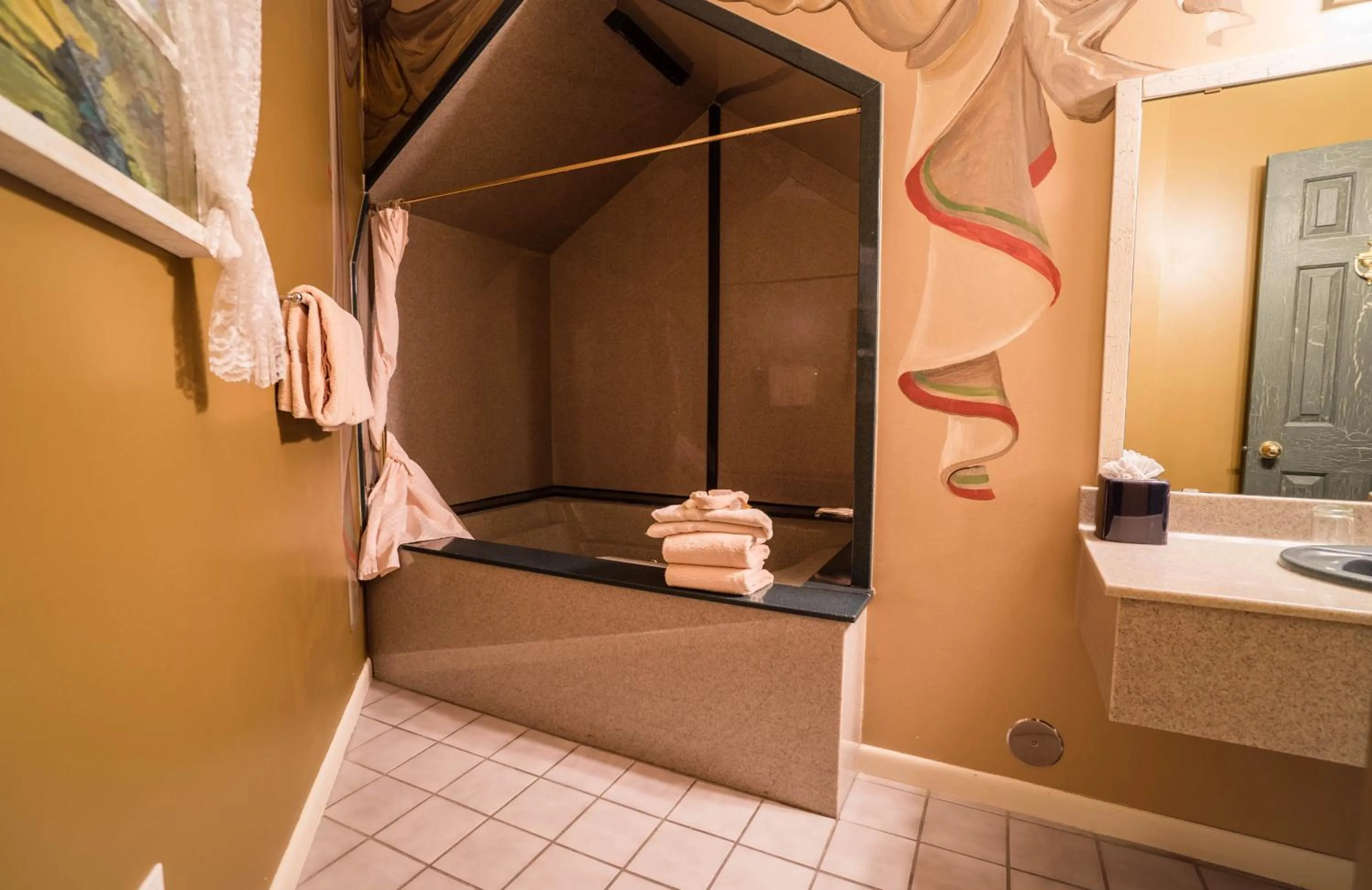 Bathroom in The Anniversary Inn - Fifth South