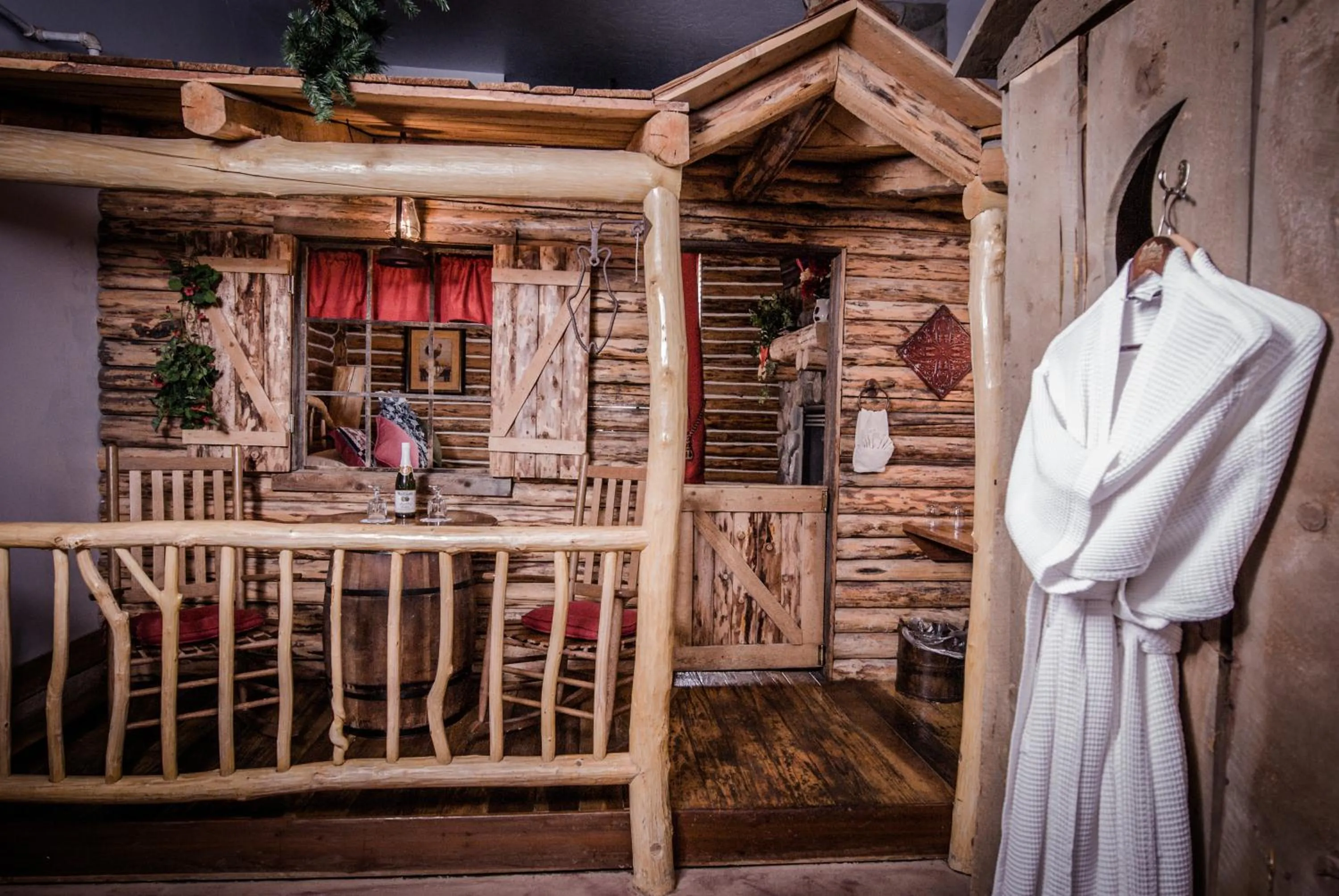 Seating area in The Anniversary Inn - Fifth South