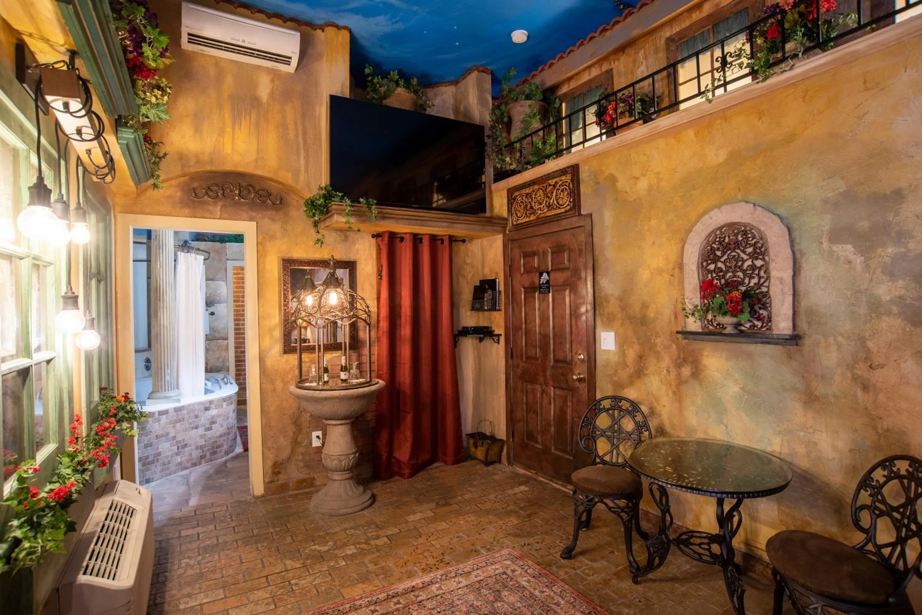 Seating area in The Anniversary Inn - Fifth South