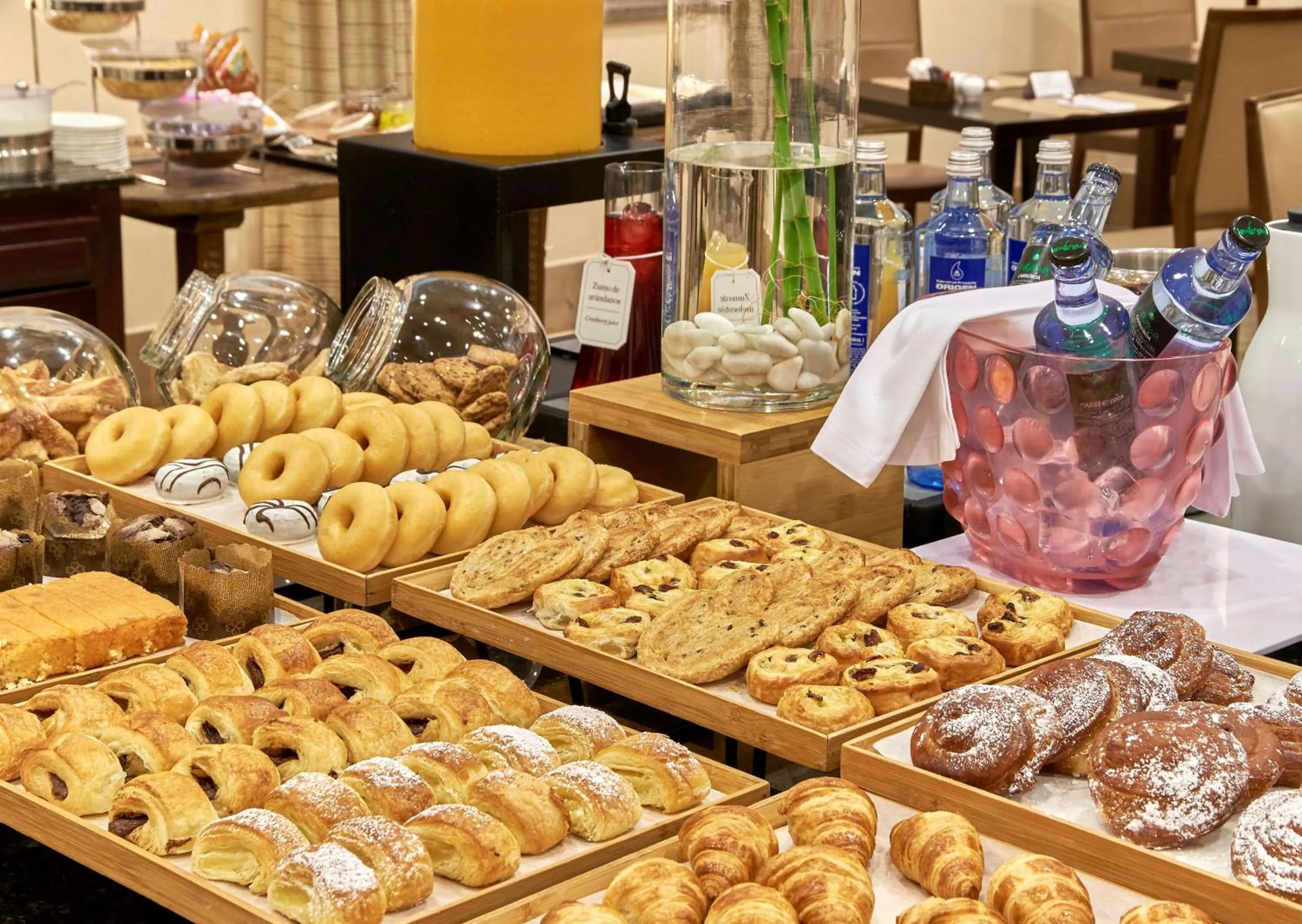 Breakfast in NH Collection Palacio de Burgos