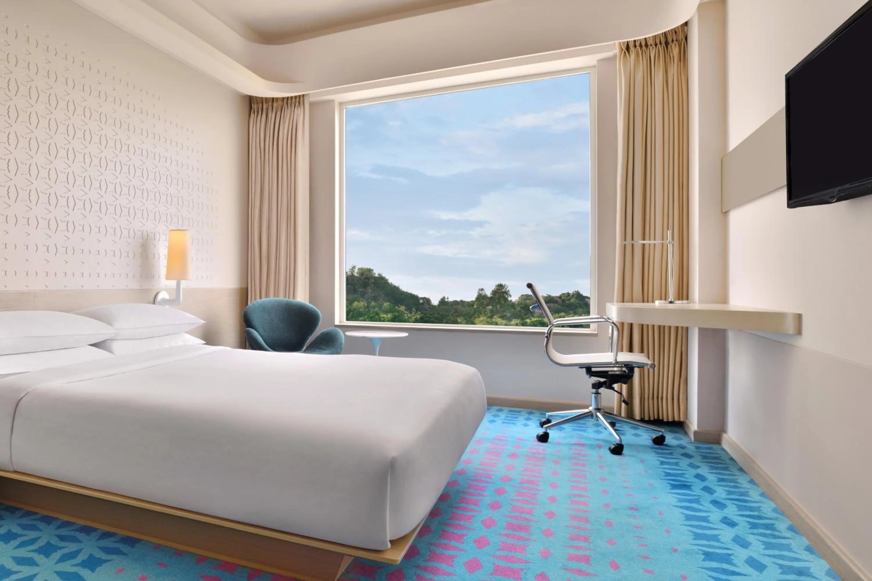Photo of the whole room, Bed in Fairfield by Marriott Hyderabad Gachibowli