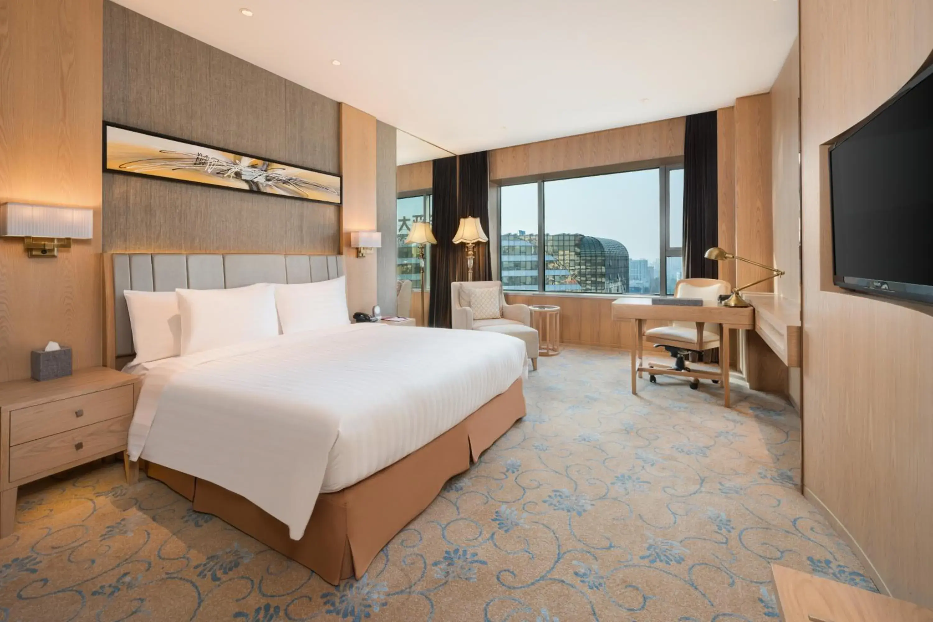 Standard King Room - High Floor in Crowne Plaza Shanghai Noah Square by IHG Standard King Room - High Floor in Crowne Plaza Shanghai Noah Square by IHG