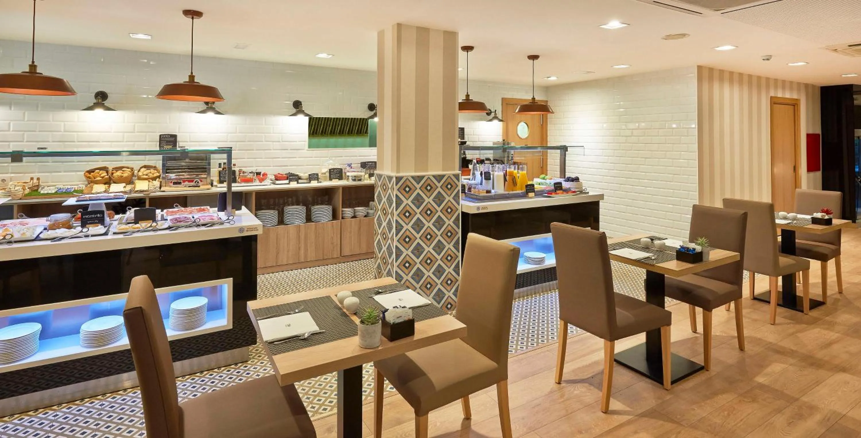 Breakfast in NH Barcelona Les Corts