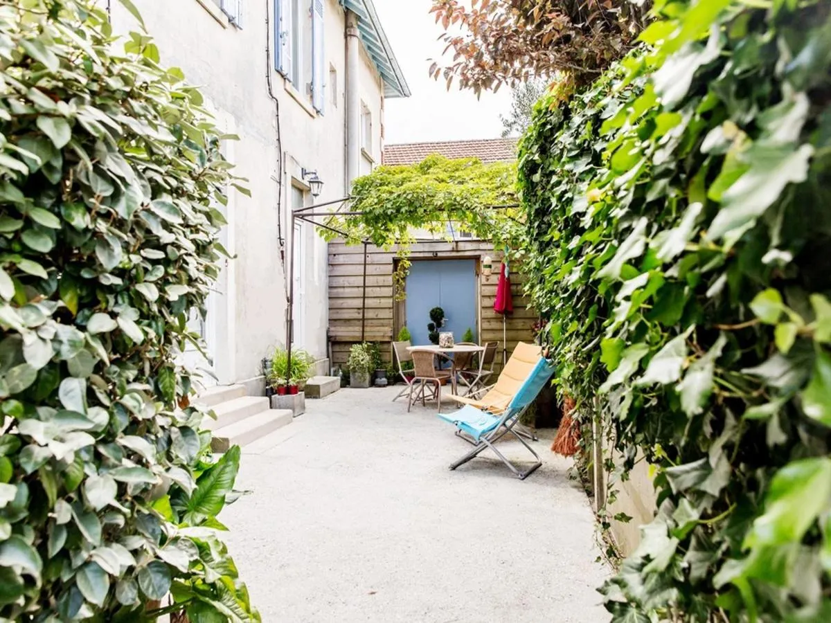 Other in Les Flots Bleus