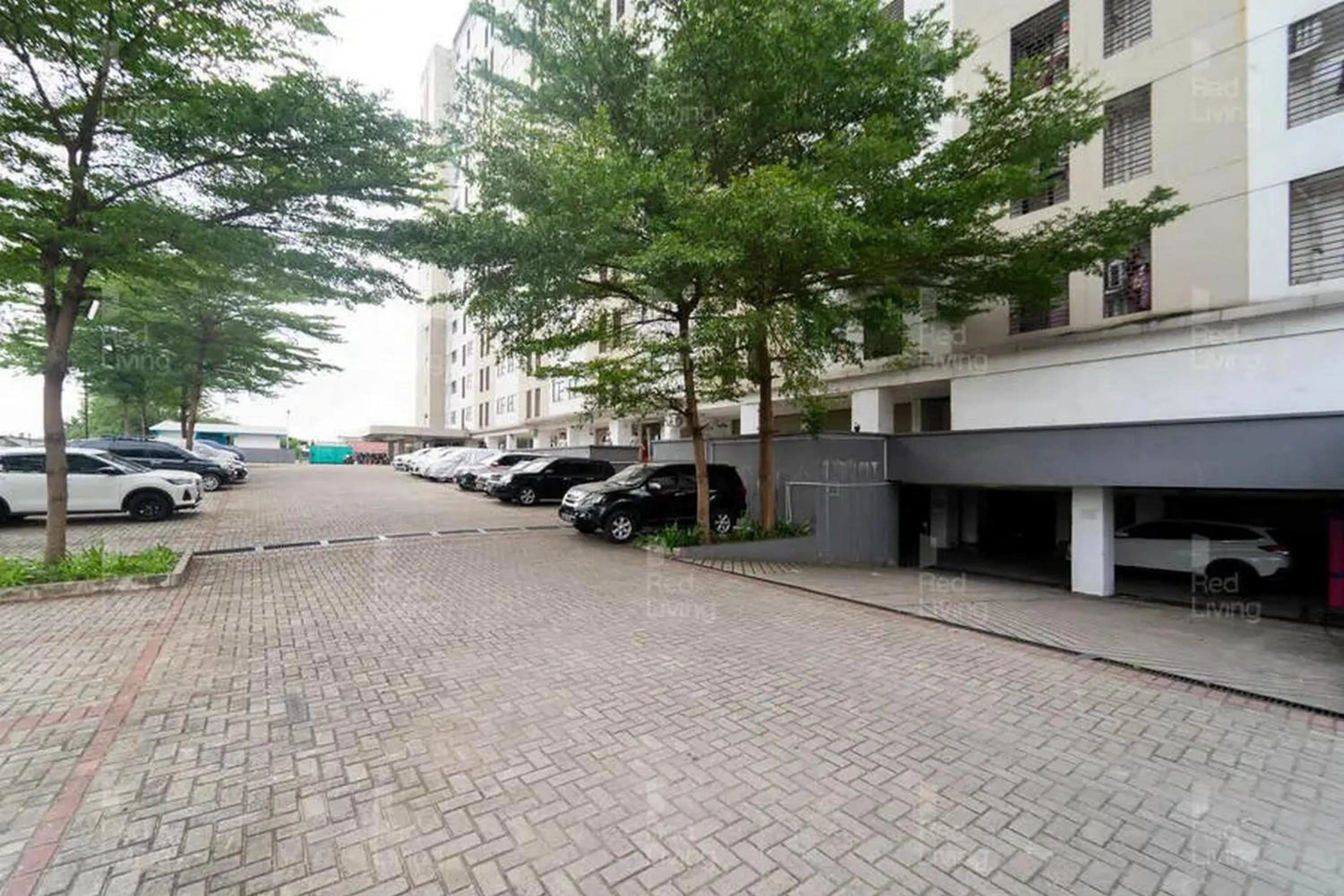 Property building in RedLiving Apartemen 19 Avenue - Amanah Room