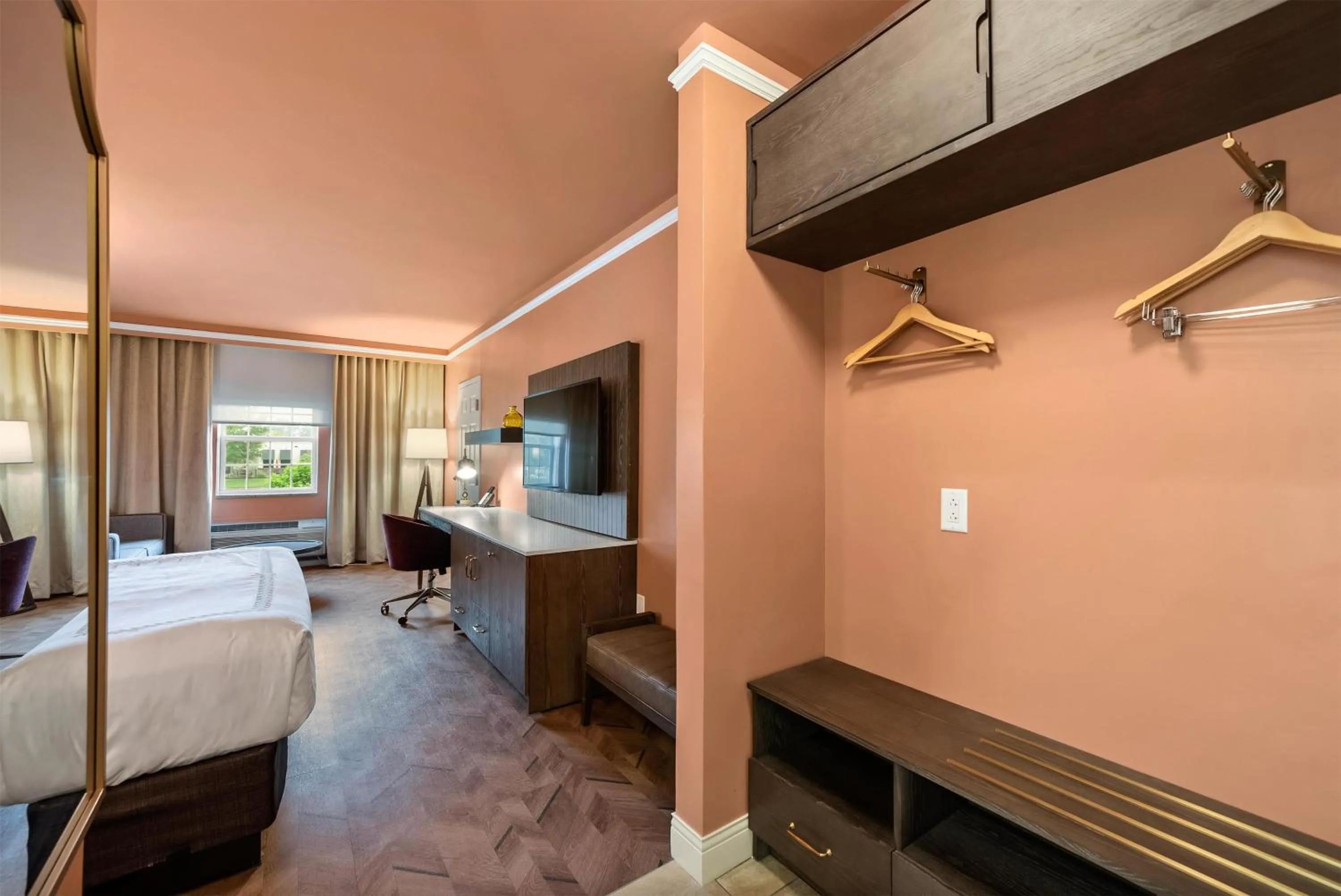 Bedroom, Bed in The Inn at Lewisburg, BW Signature Collection