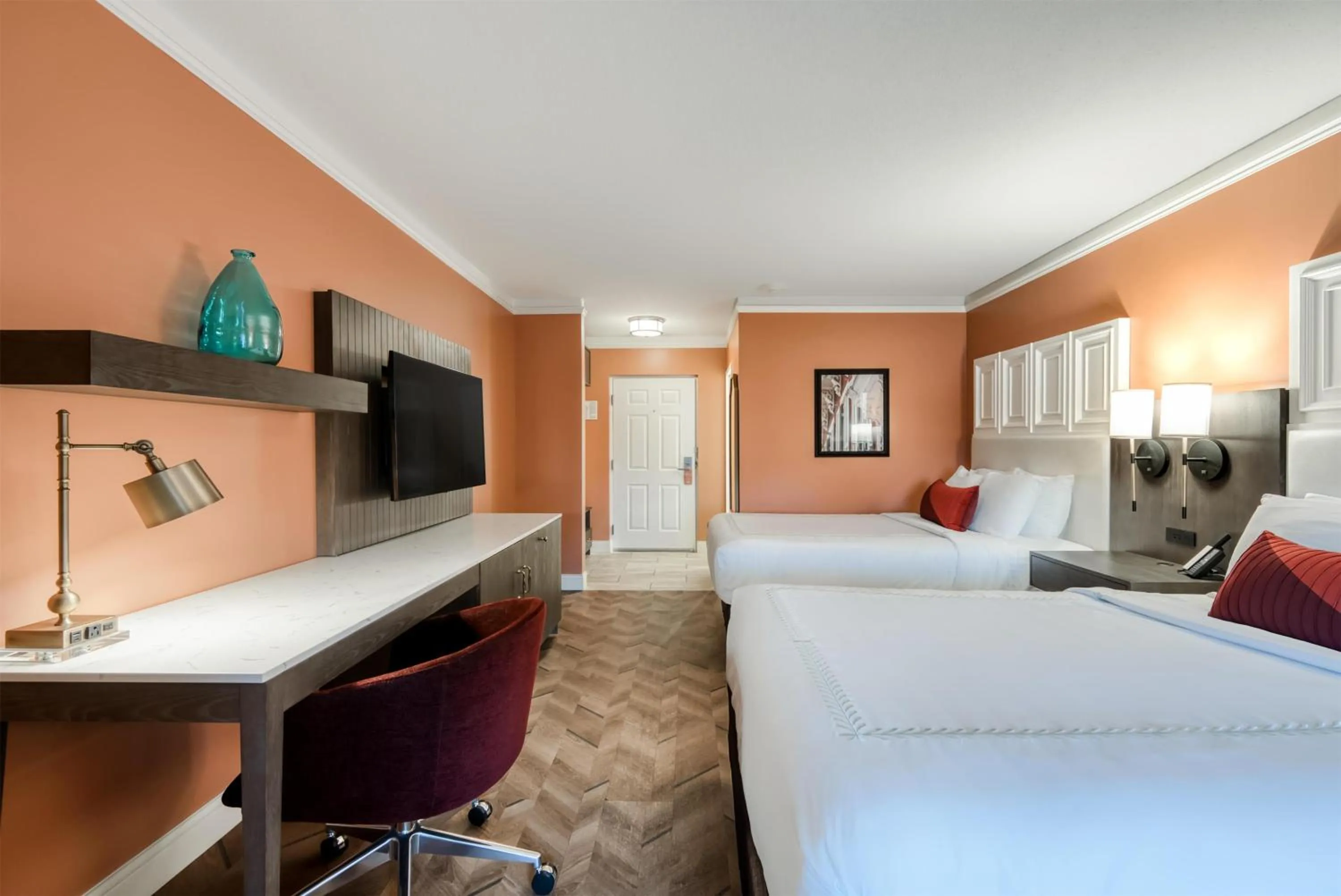 Bedroom, Bed in The Inn at Lewisburg, BW Signature Collection