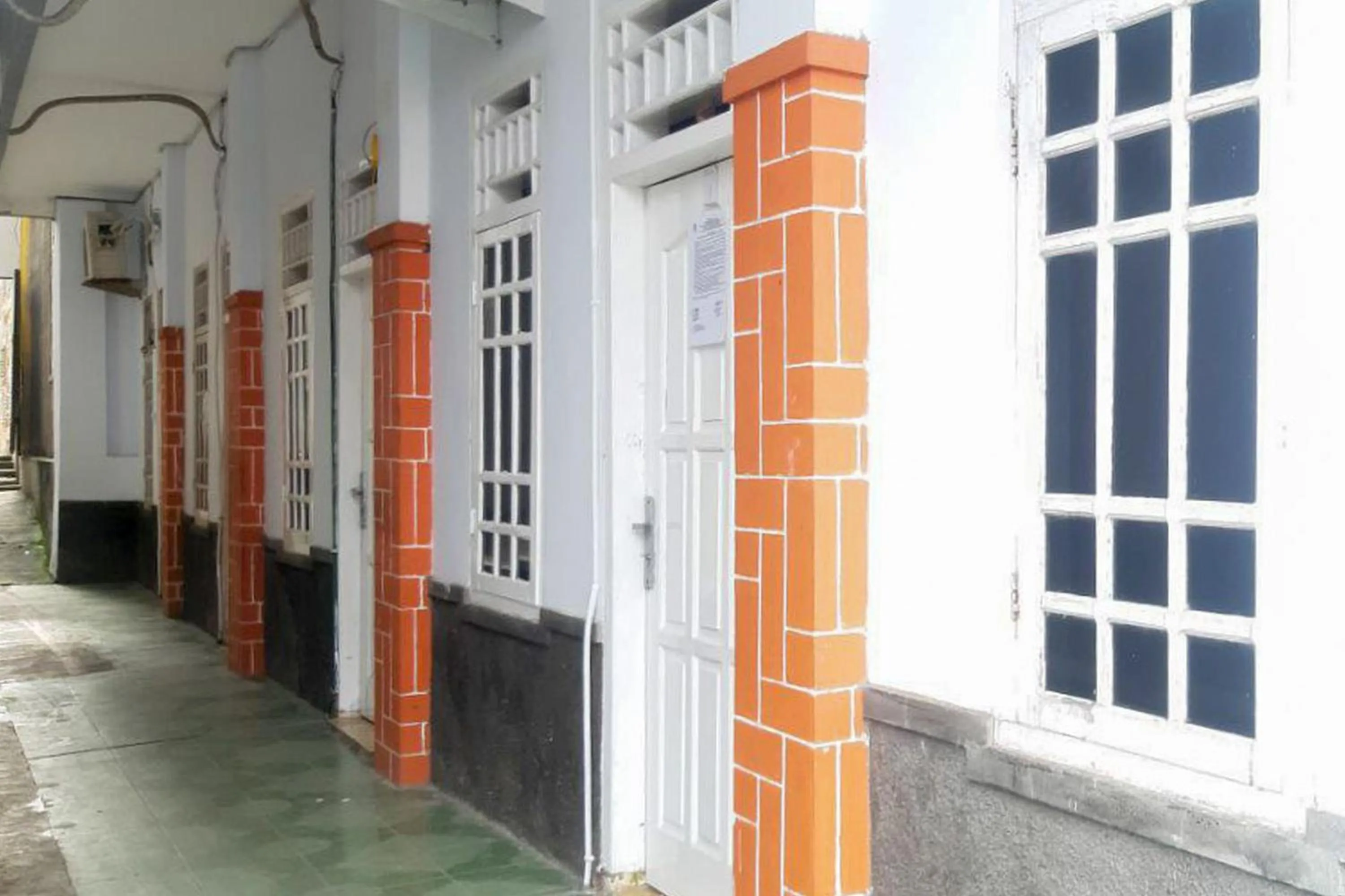 Facade/entrance in RedDoorz Syariah near Universitas Bengkulu