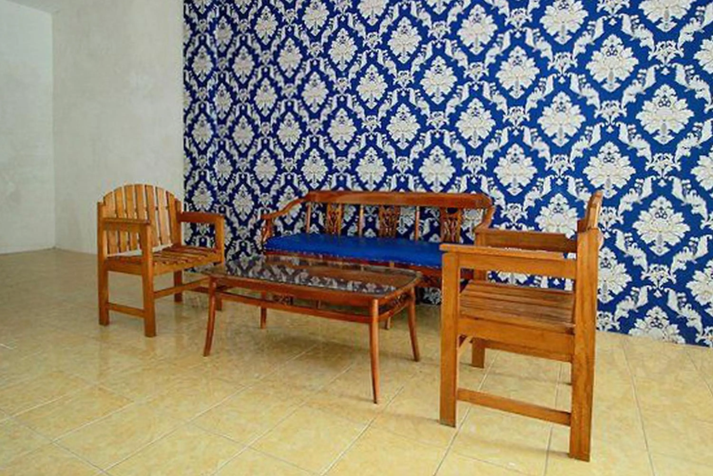 Living room in RedDoorz Syariah near Universitas Bengkulu