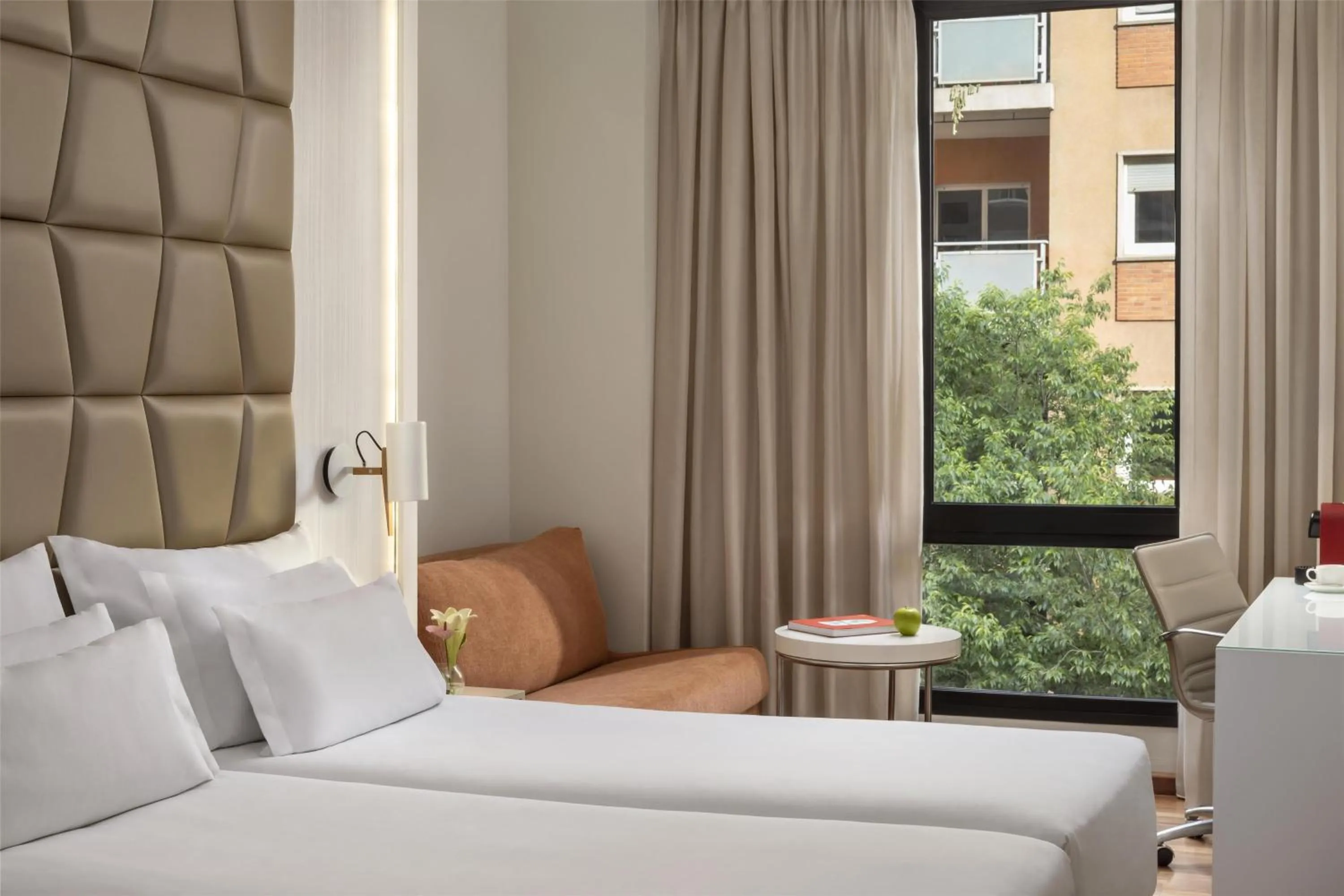 Bedroom, Bed in NH Collection Barcelona Podium