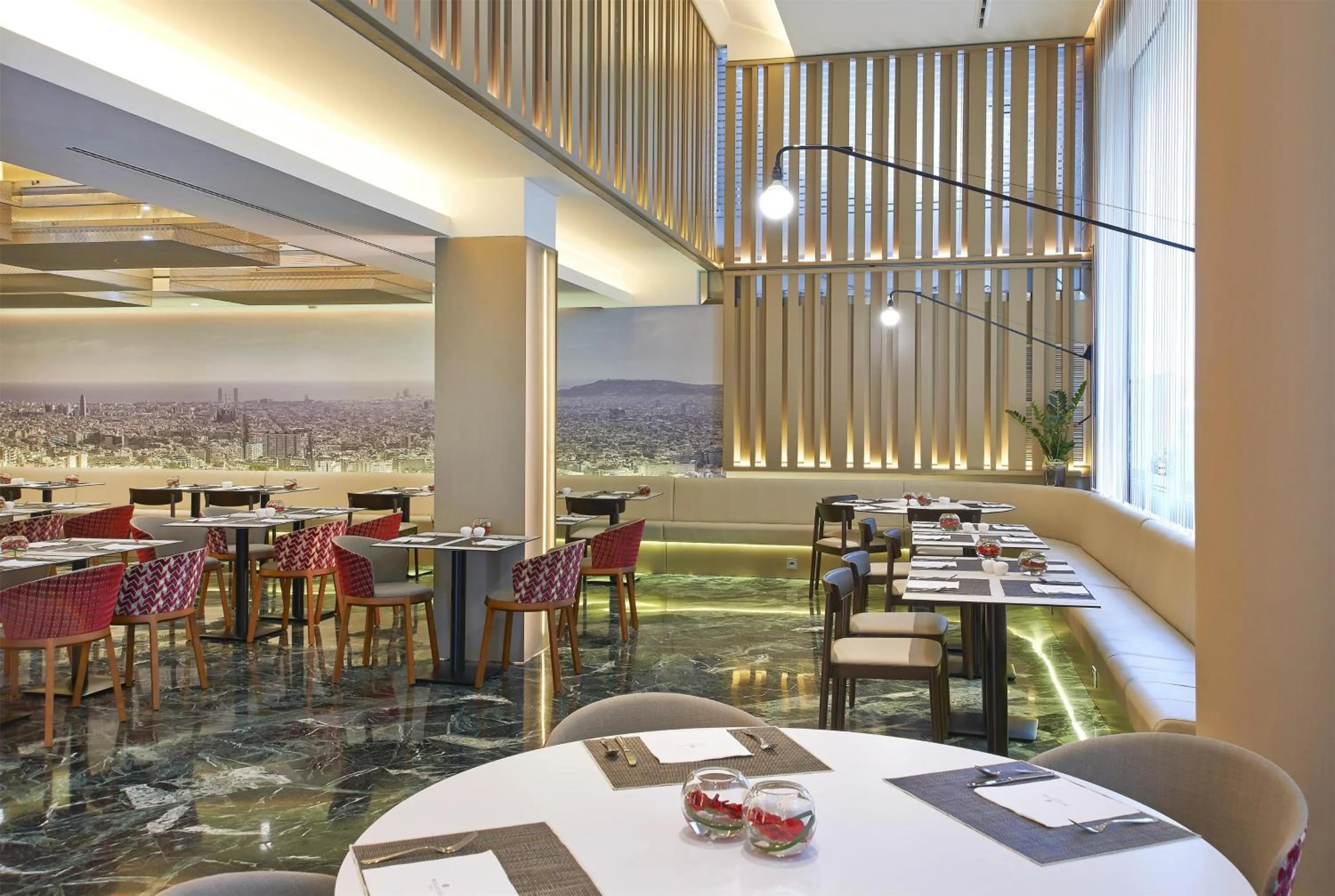 Restaurant/places to eat in NH Collection Barcelona Podium
