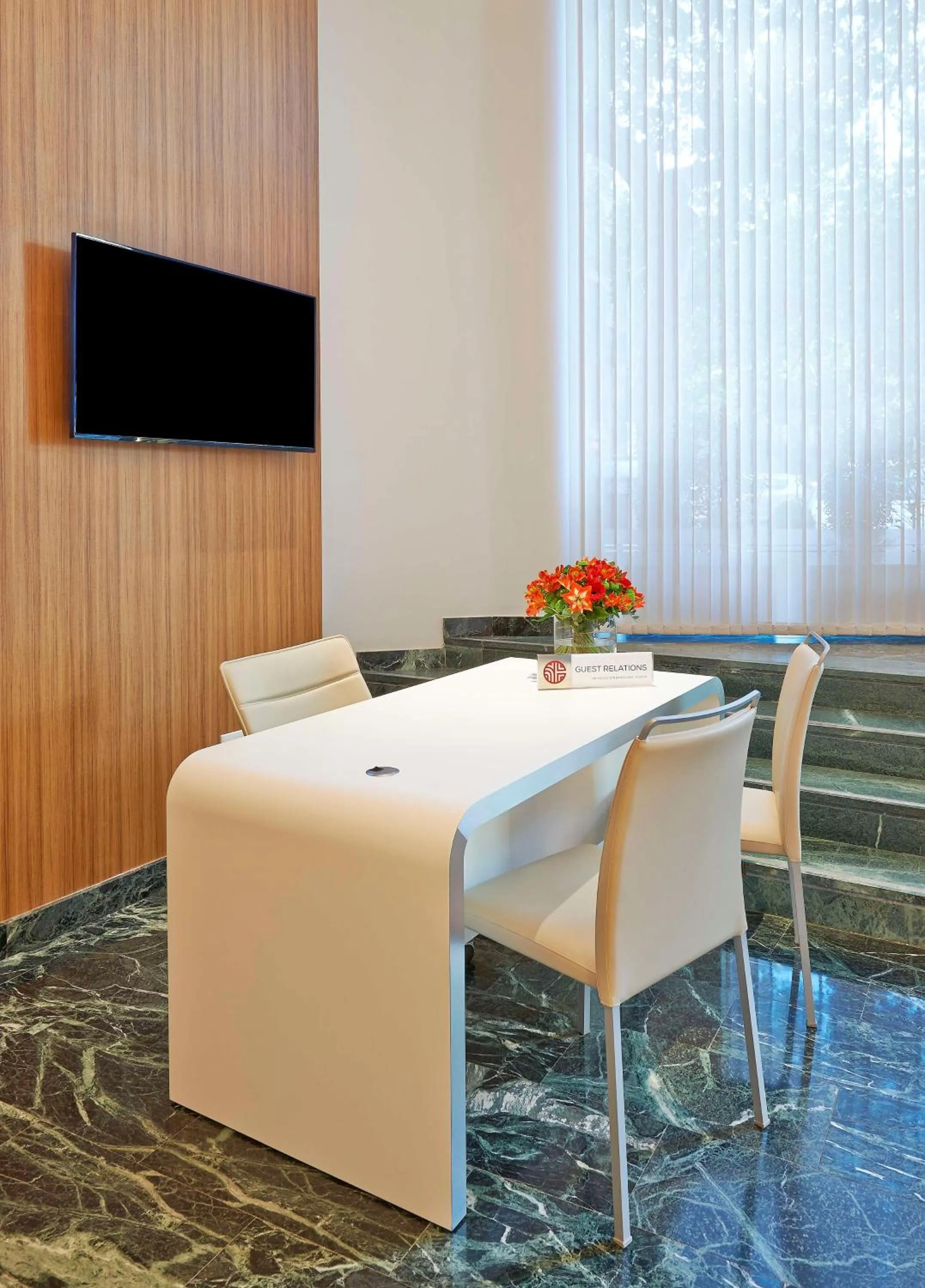 Lobby or reception in NH Collection Barcelona Podium