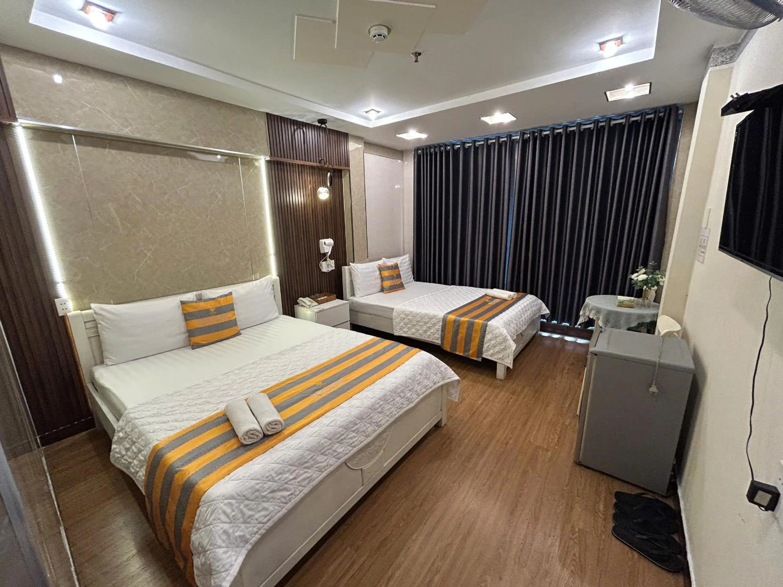 Bedroom, Bed in Jewel Hotel