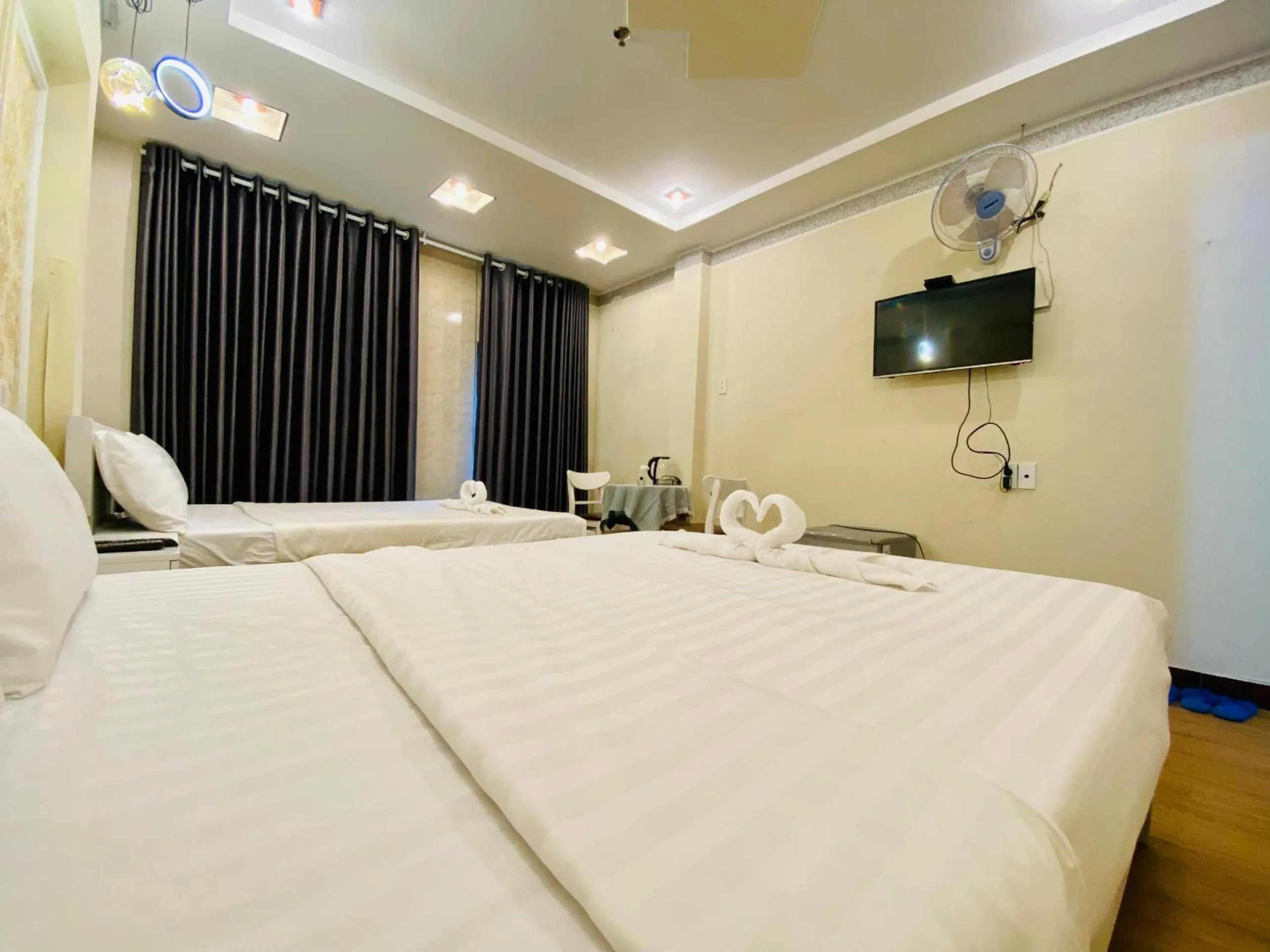 Bedroom, Bed in Jewel Hotel