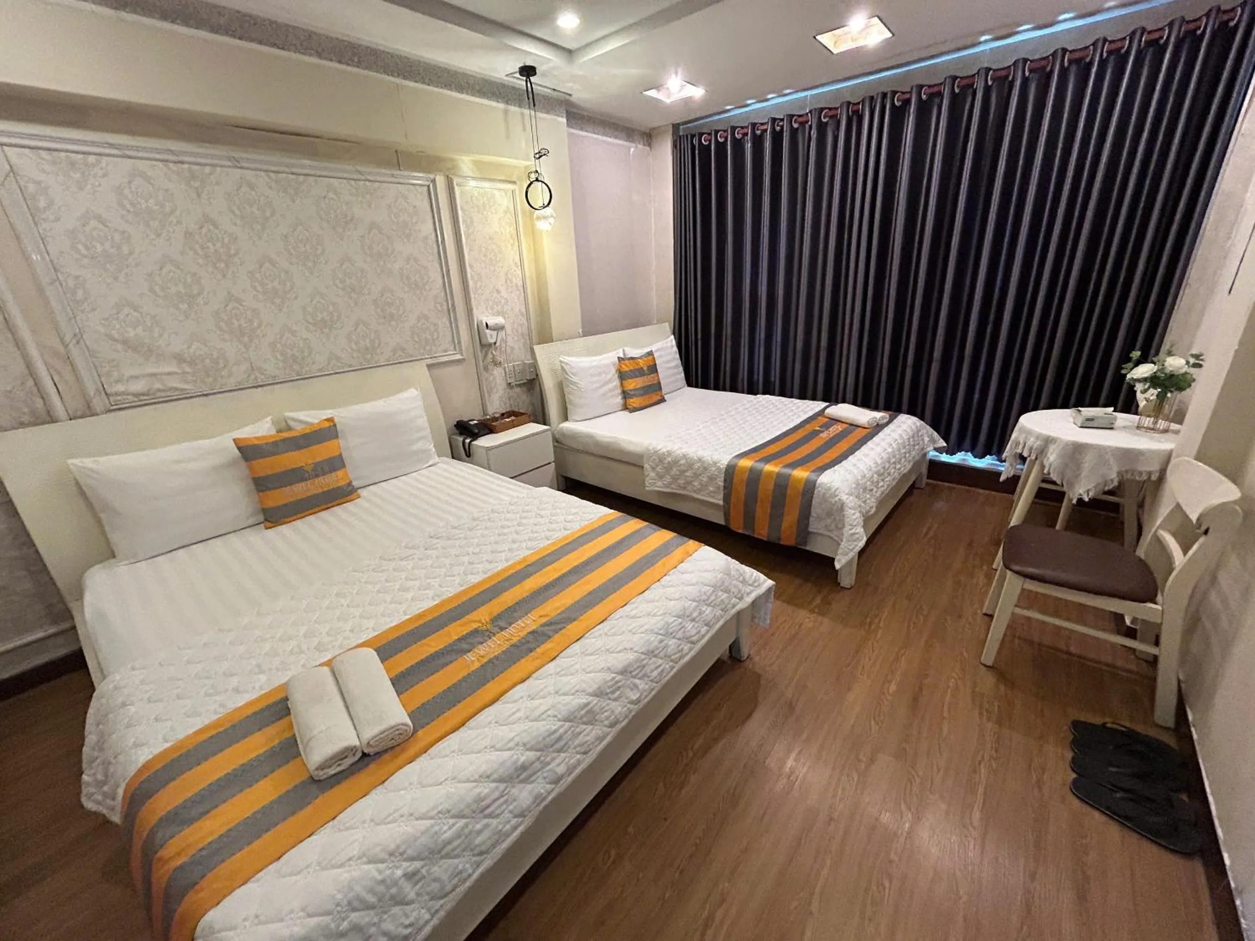 Bedroom, Bed in Jewel Hotel