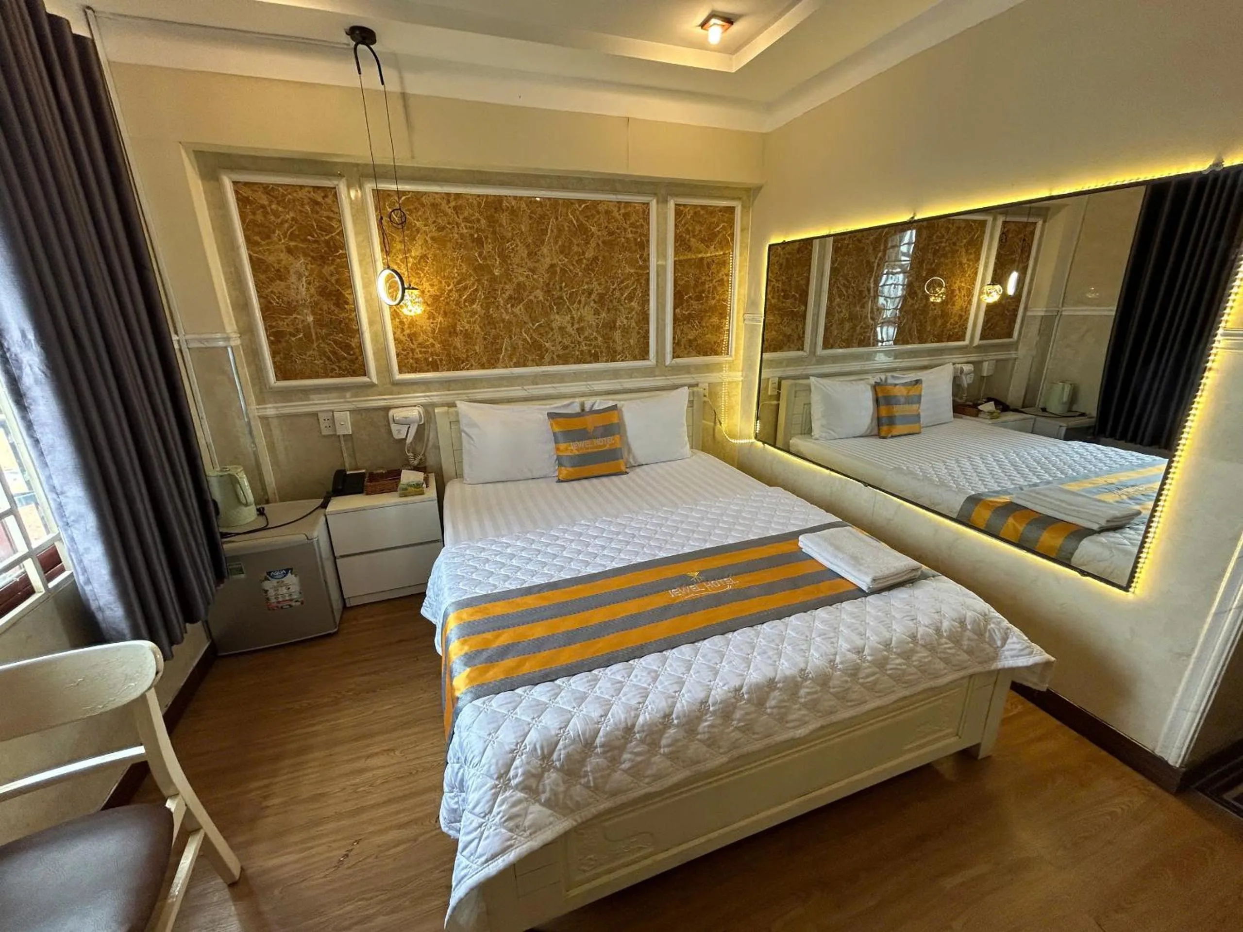 Bedroom, Bed in Jewel Hotel