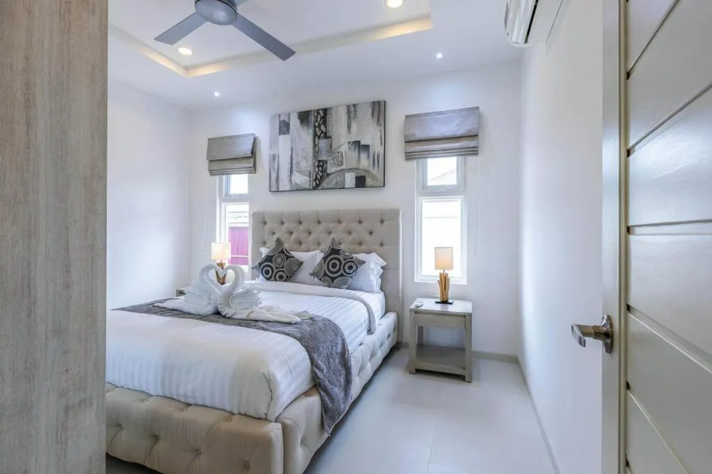 Bed in Private 3 Bedroom Pool Villa MS22