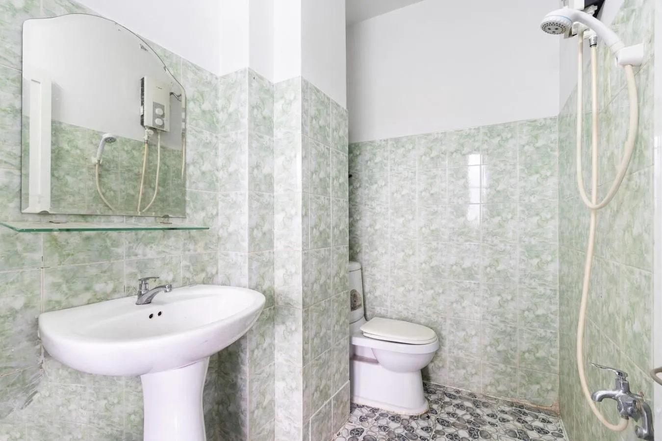 Bathroom in Khách Sạn Tràng An