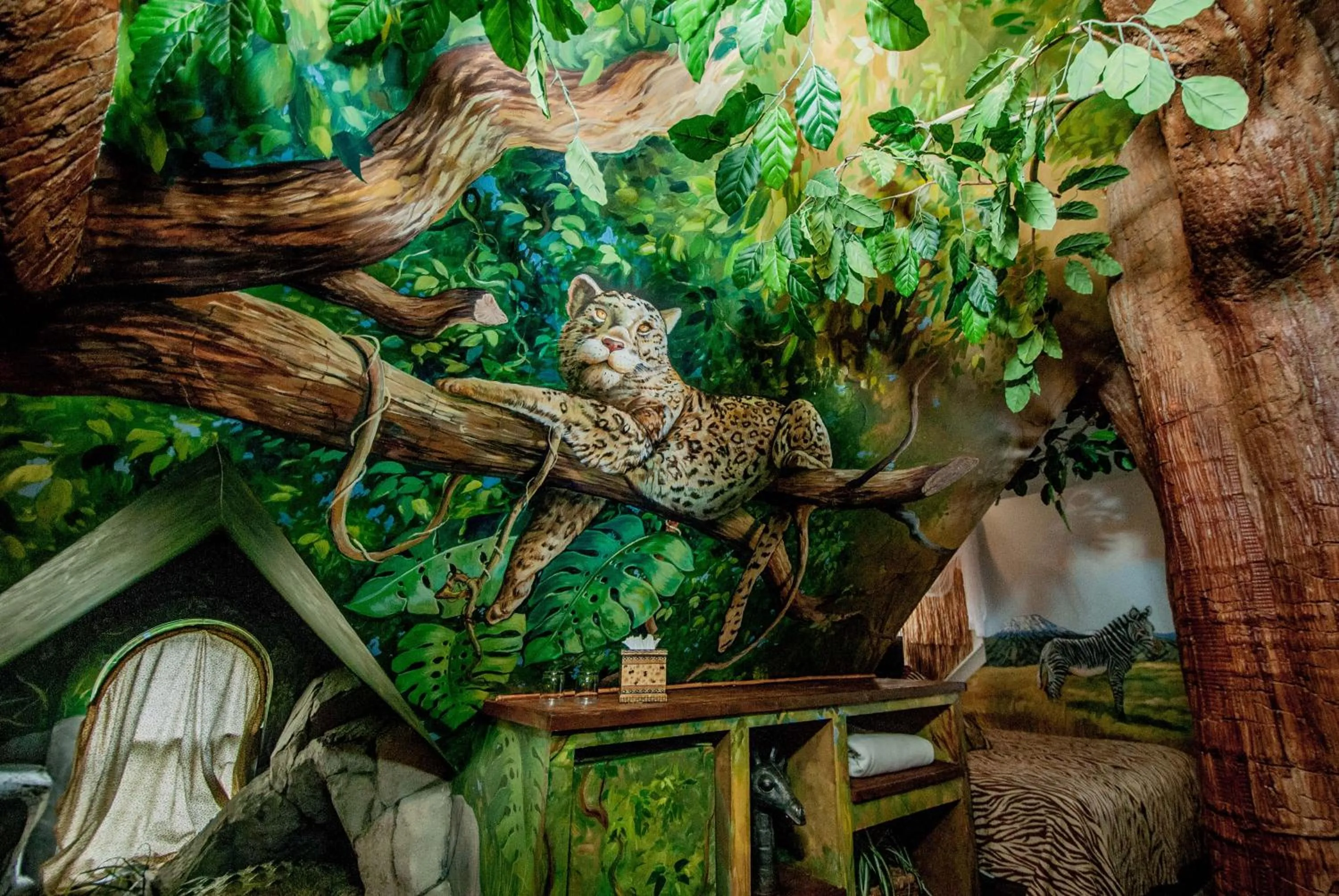 Decorative detail in The Anniversary Inn - South Temple