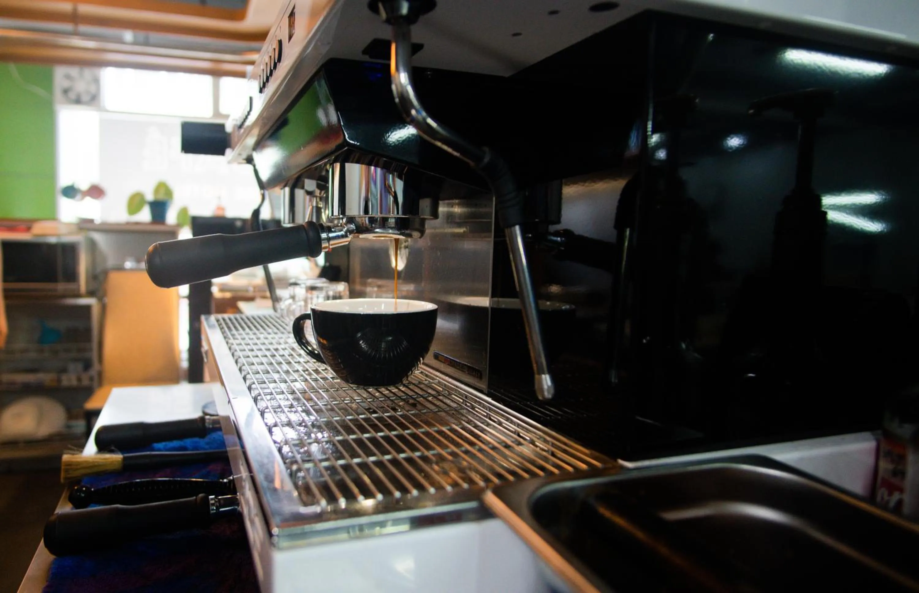 Coffee/tea facilities in Benrose Hotel