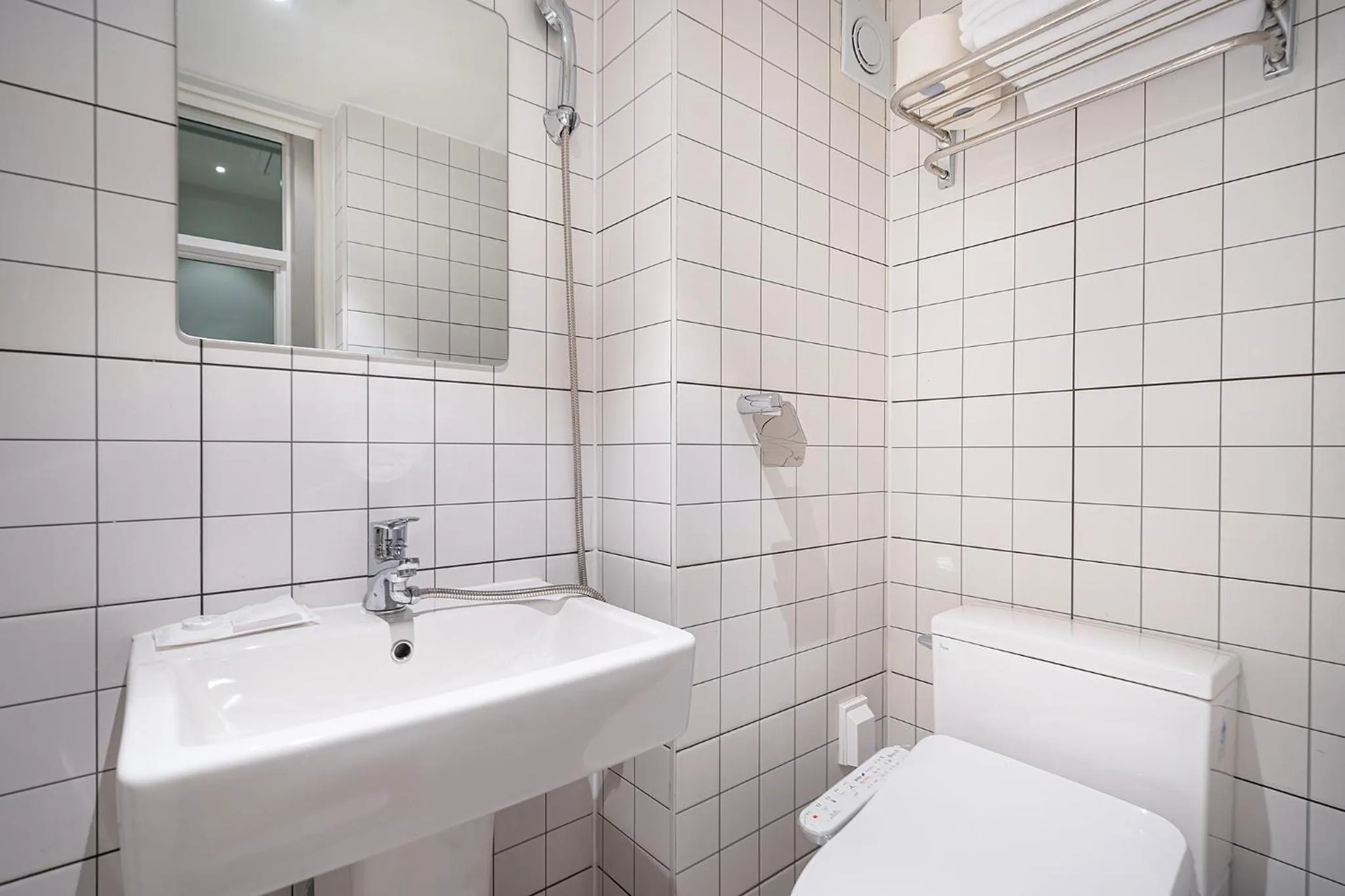 Toilet in Aank Hotel Hongdae