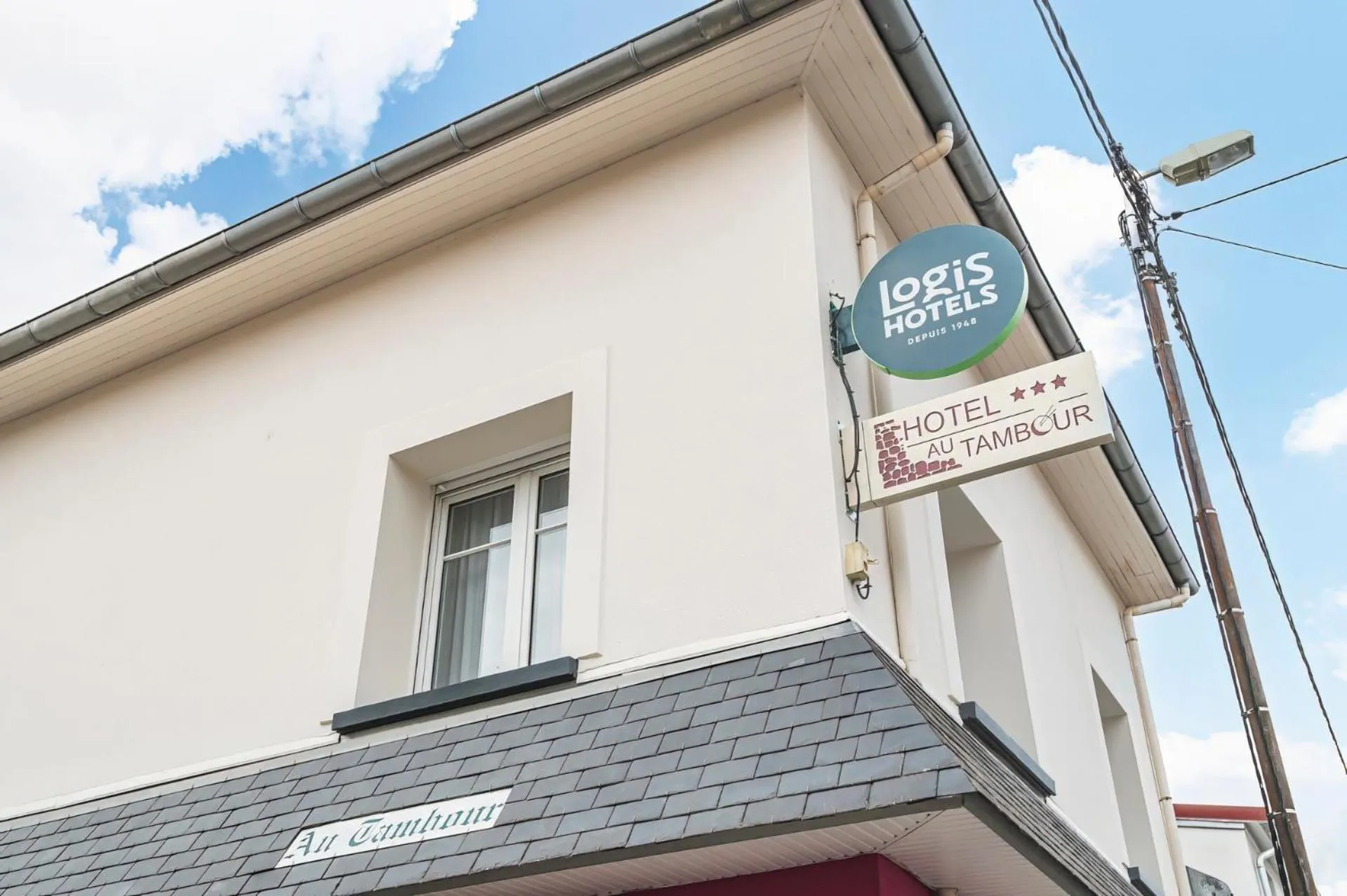 Property logo or sign in Logis Hôtel Au Tambour