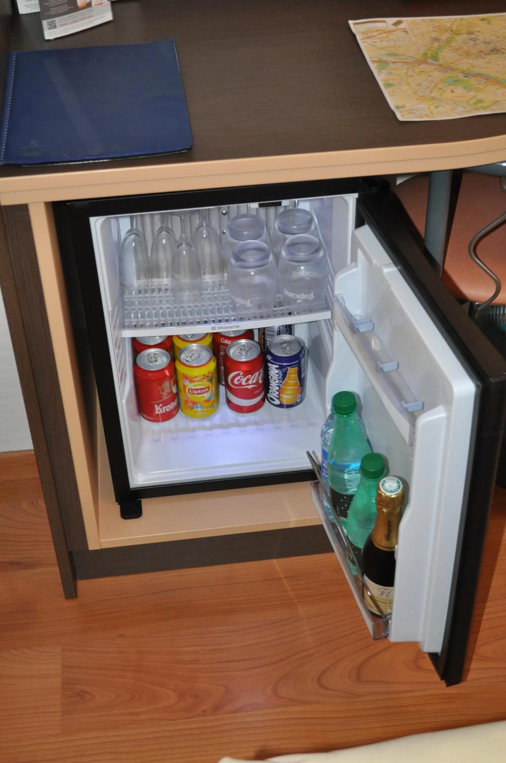 Drinks in Logis Hôtel Au Tambour