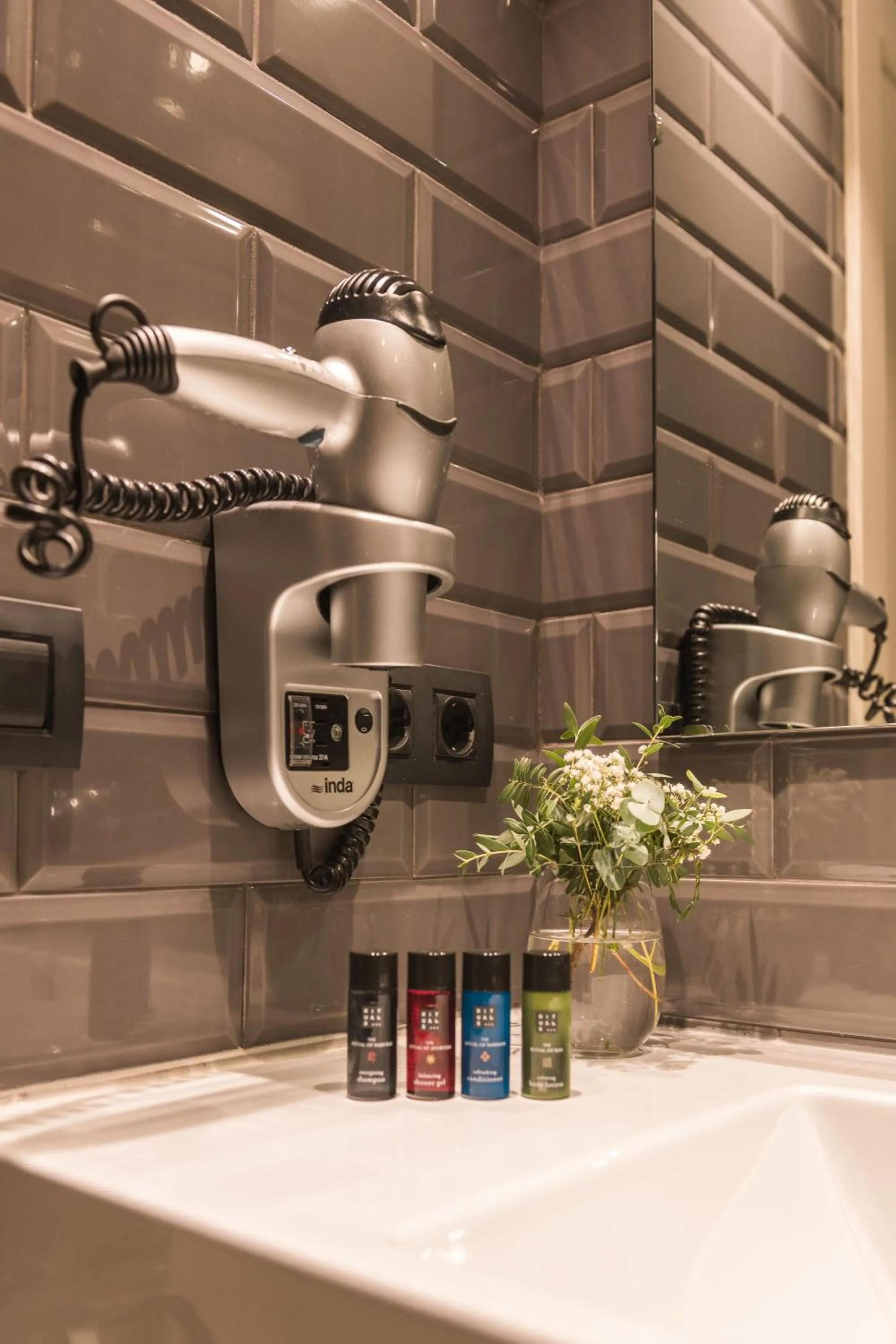 Bathroom in Up Rooms Vic Hotel