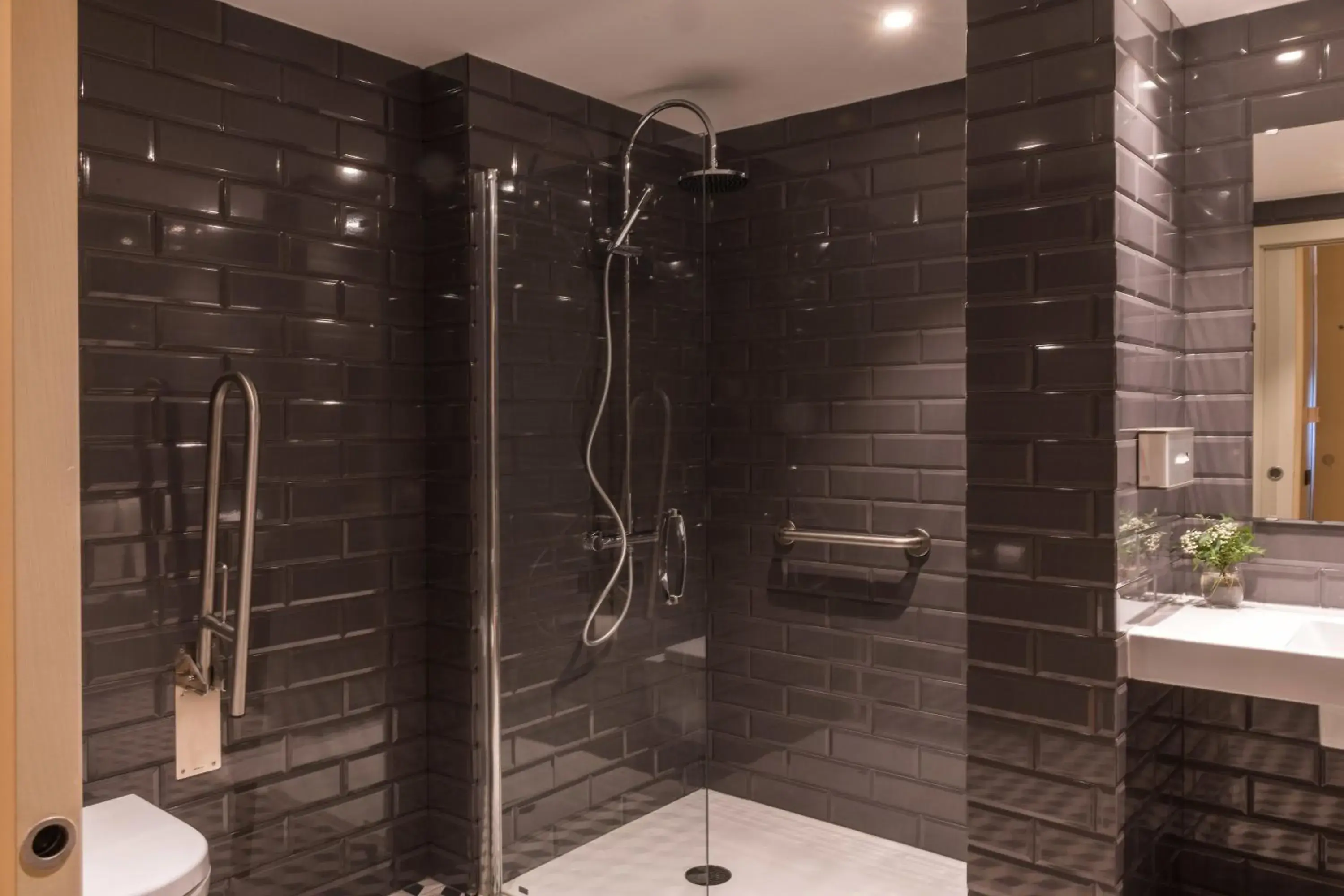 Superior Double Room in Up Rooms Vic Hotel Superior Double Room in Up Rooms Vic Hotel